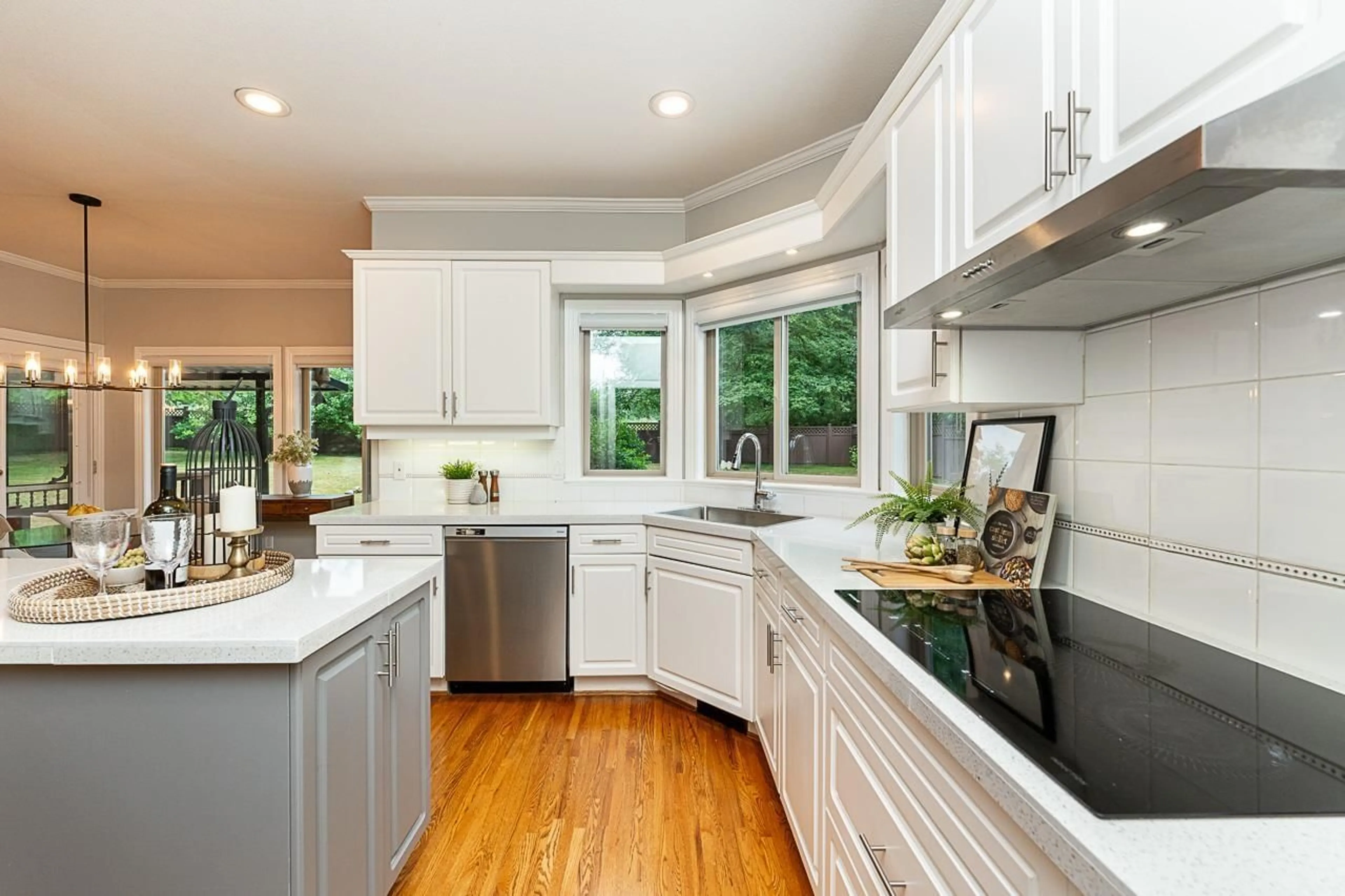 Open concept kitchen, unknown for 9729 180 STREET, Surrey British Columbia V4N4V9