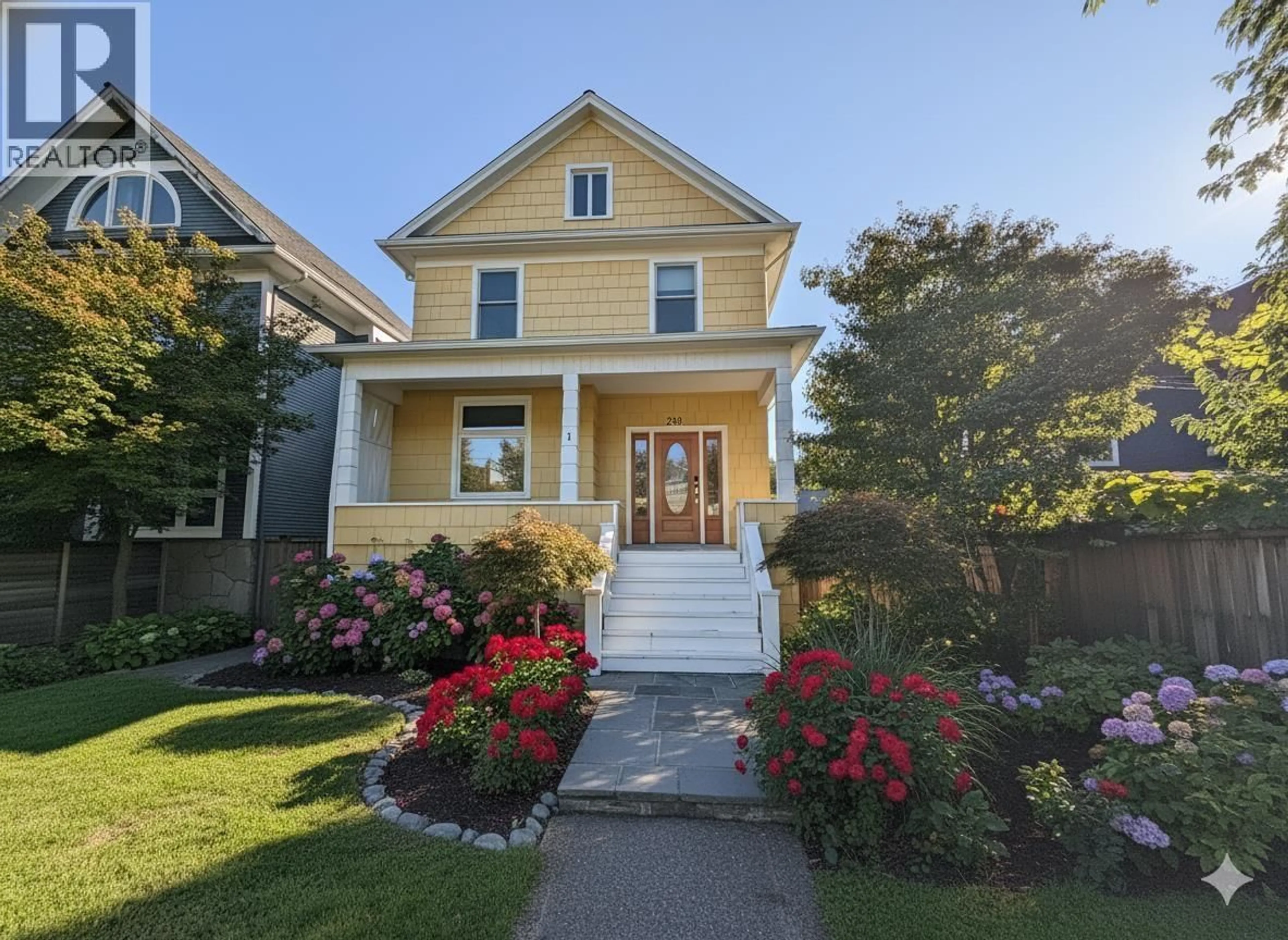 Unknown for 742 13TH AVENUE, Vancouver British Columbia V5T2L3