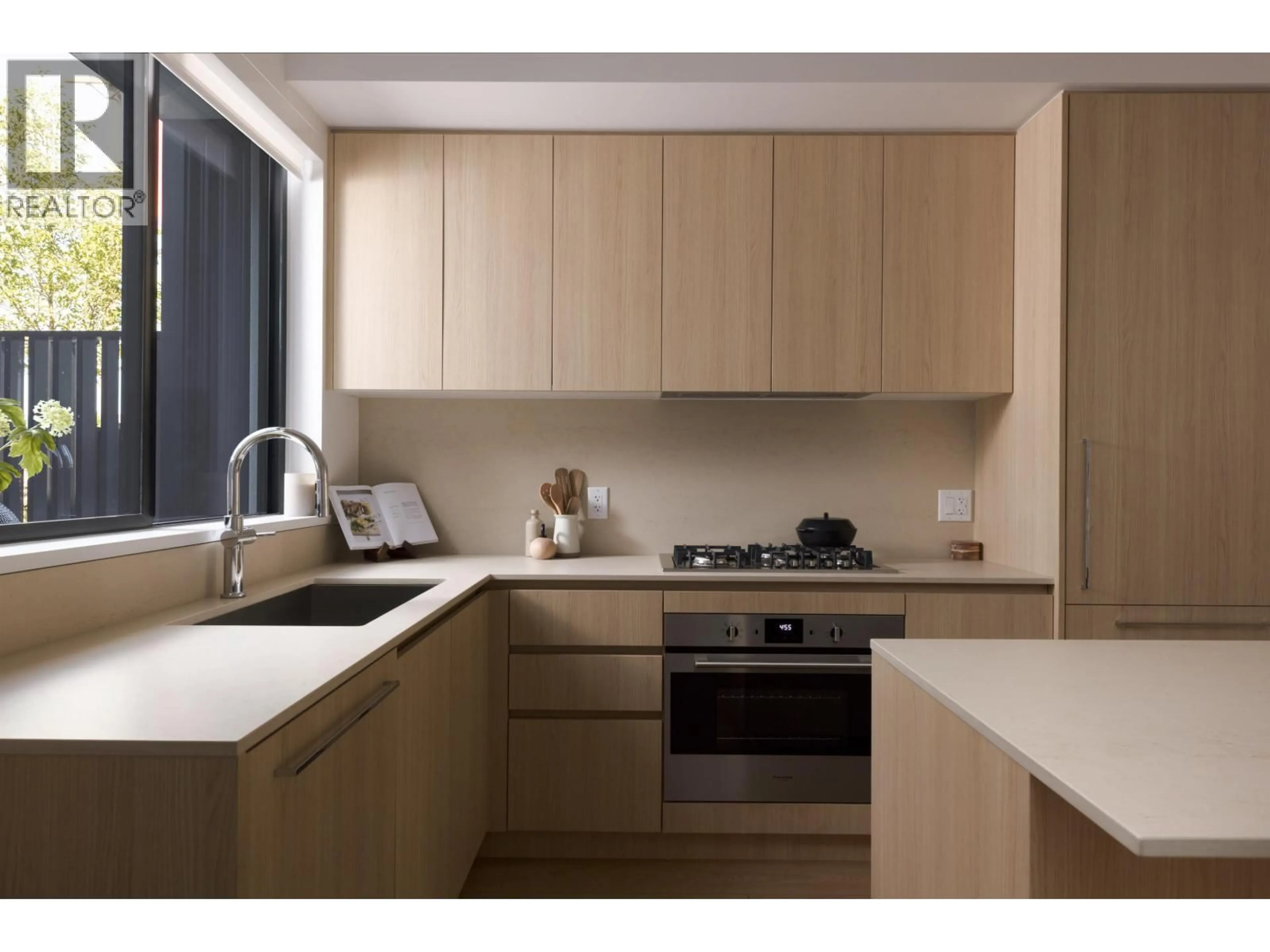 Standard kitchen, wood/laminate floor for 142 - 2880 NANAIMO STREET, Vancouver British Columbia V5M2E1