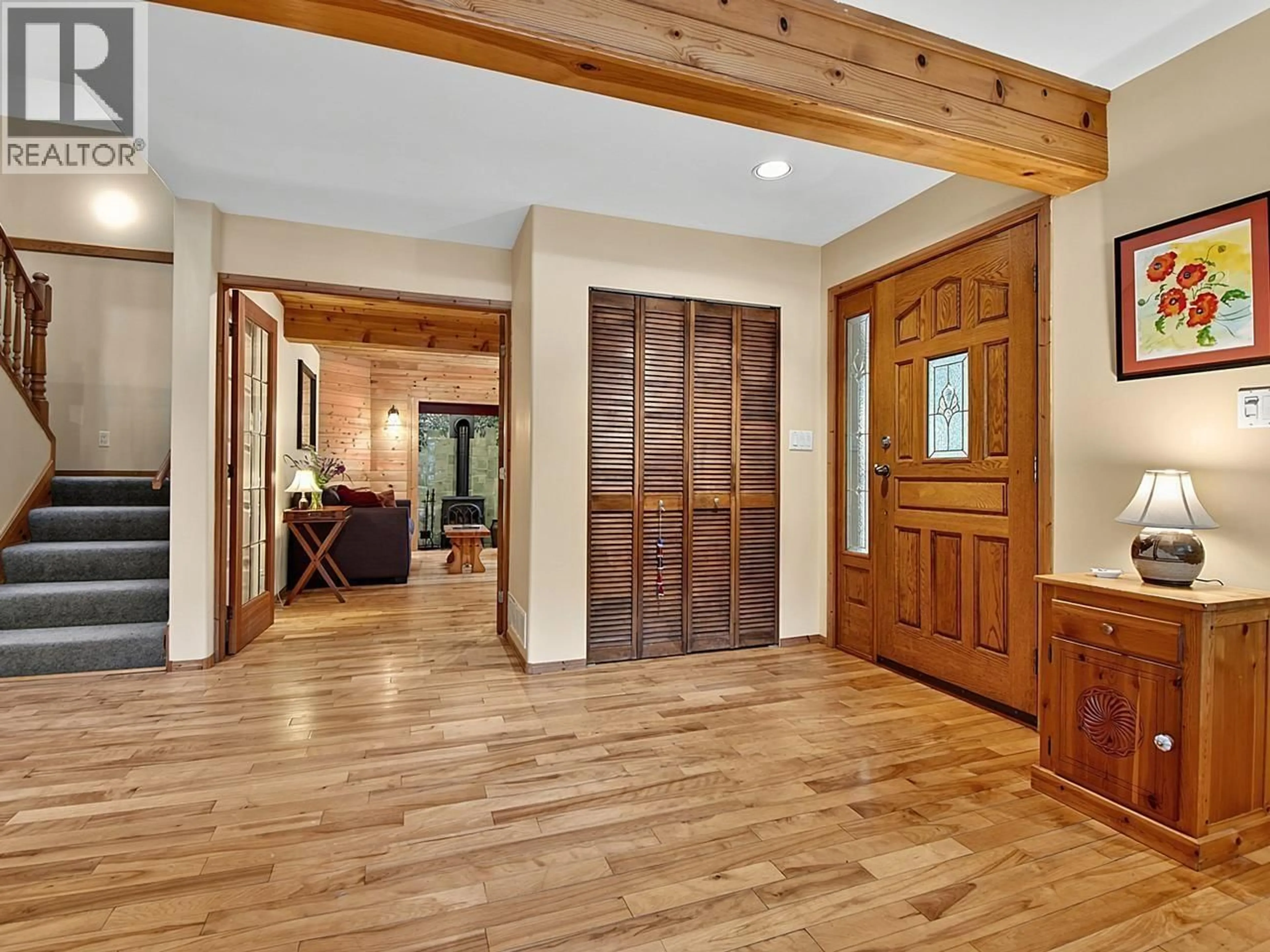 Indoor entryway for 1099 MILLER ROAD, Bowen Island British Columbia V0N1G1