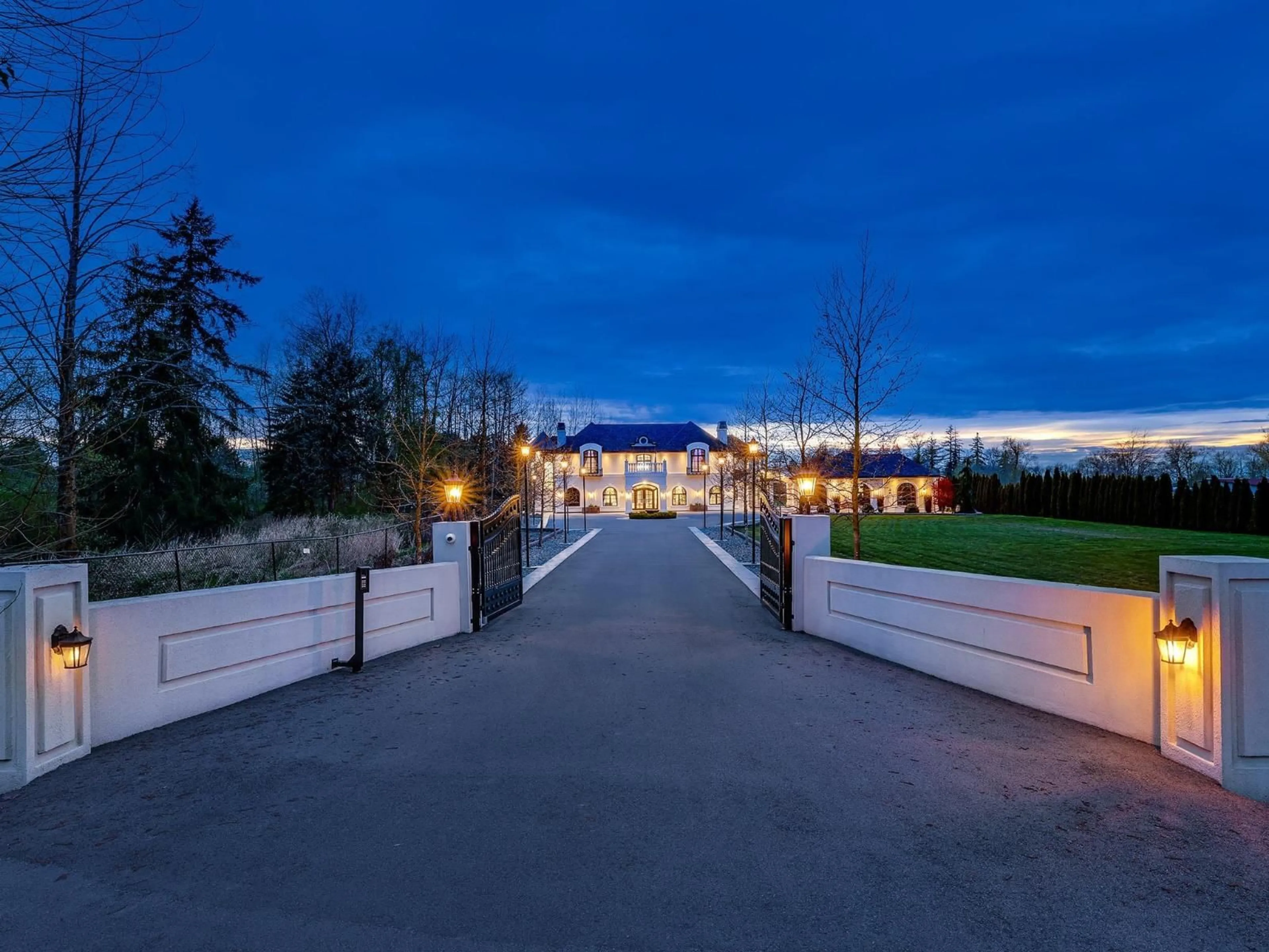 A pic from outside/outdoor area/front of a property/back of a property/a pic from drone, street for 2829 224 STREET, Langley British Columbia V2Z3B4