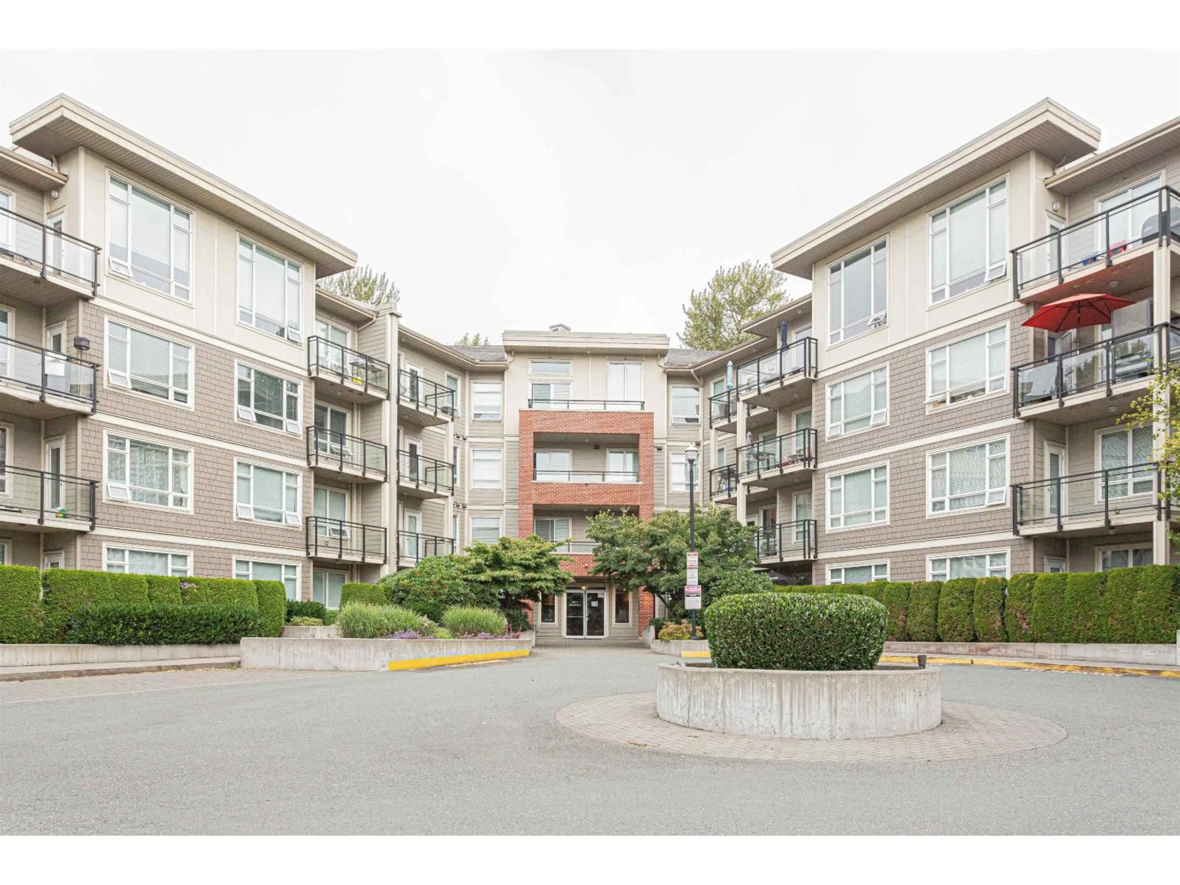 Unknown for C325 - 20211 66 AVENUE, Langley British Columbia V2Y0L4