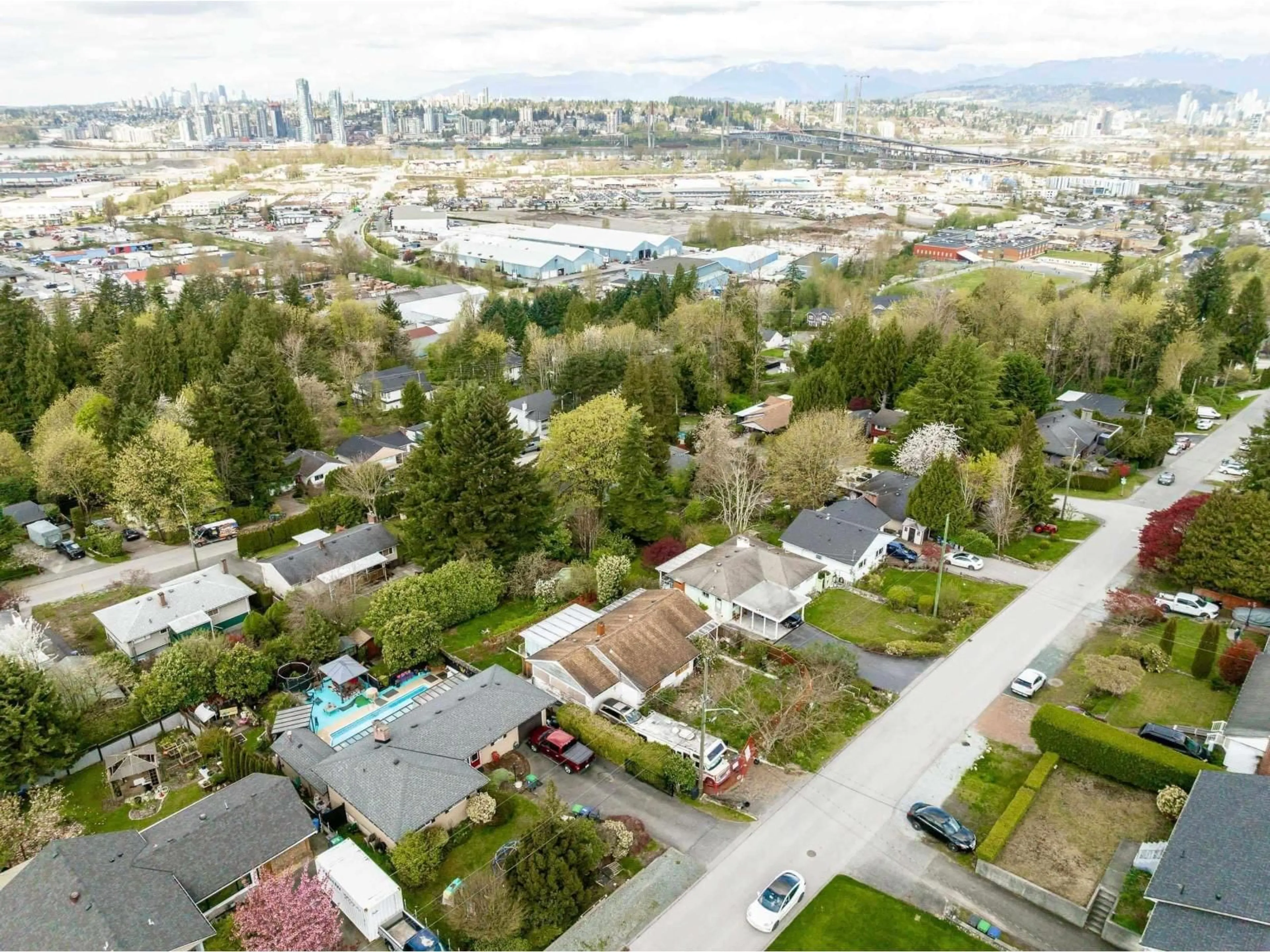 A pic from outside/outdoor area/front of a property/back of a property/a pic from drone, street for 10259 124A STREET, Surrey British Columbia V3V4W7