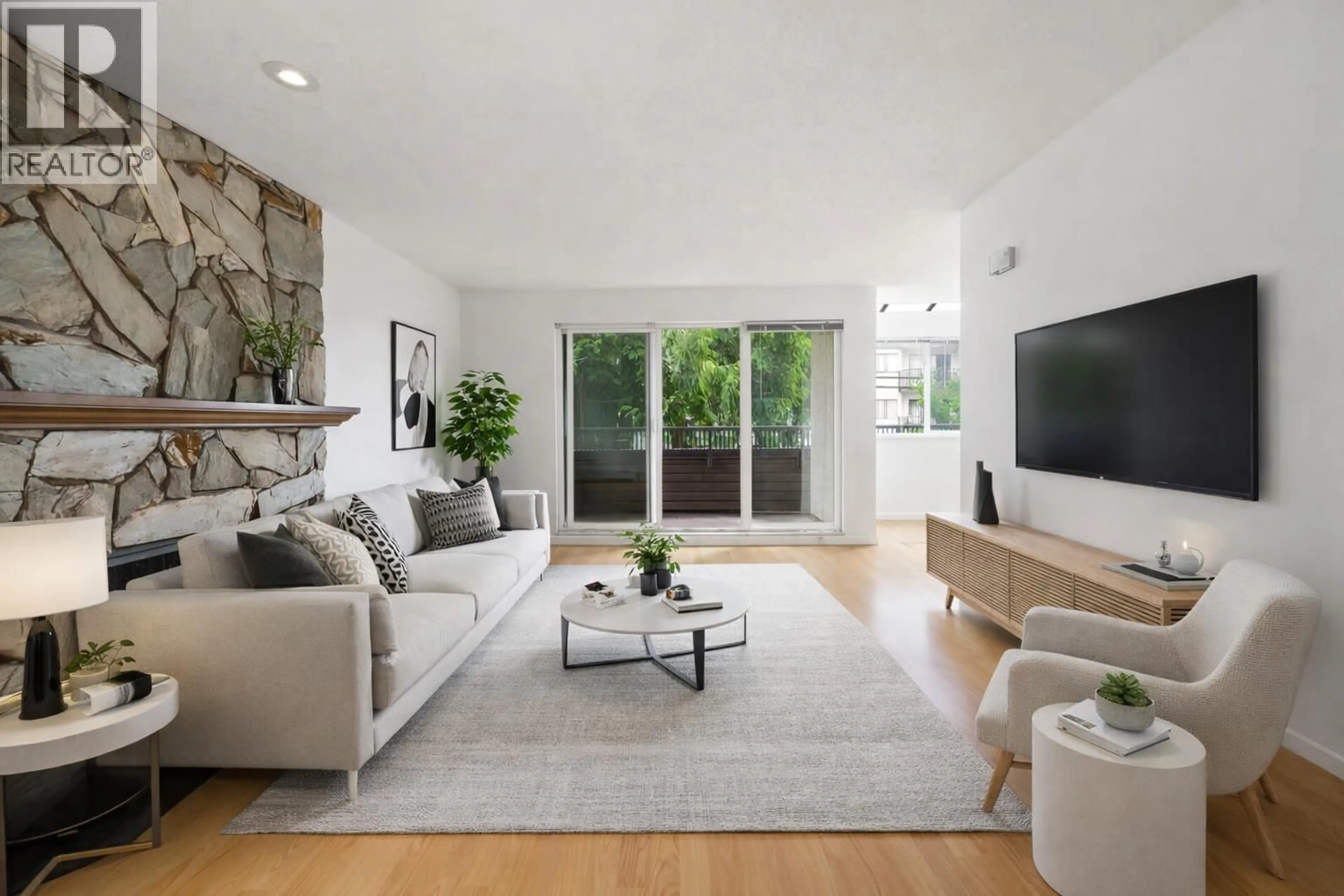 Living room with furniture, unknown for 210 - 1420 8TH AVENUE, Vancouver British Columbia V5N1T4