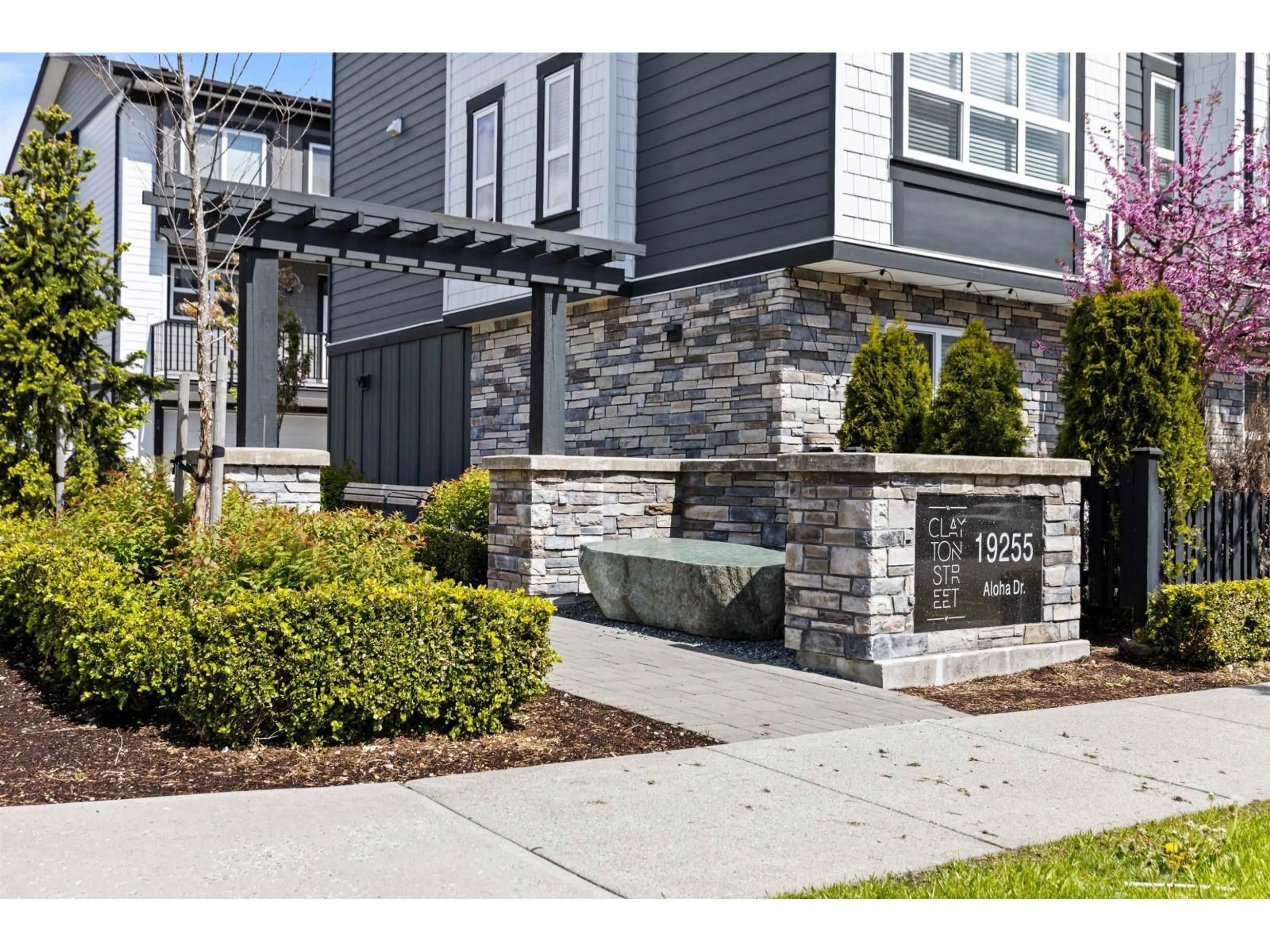 Home with brick exterior material, street for 22 - 19255 ALOHA DRIVE, Surrey British Columbia V4N6T8