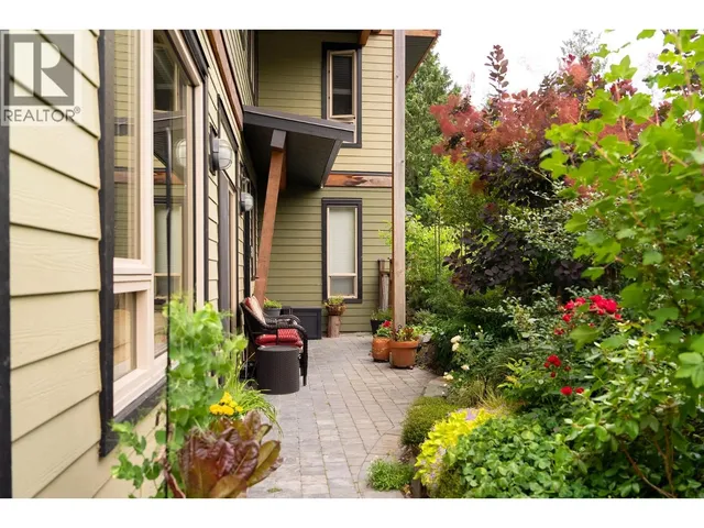 314 - 726A BELTERRA ROAD, Bowen Island 2