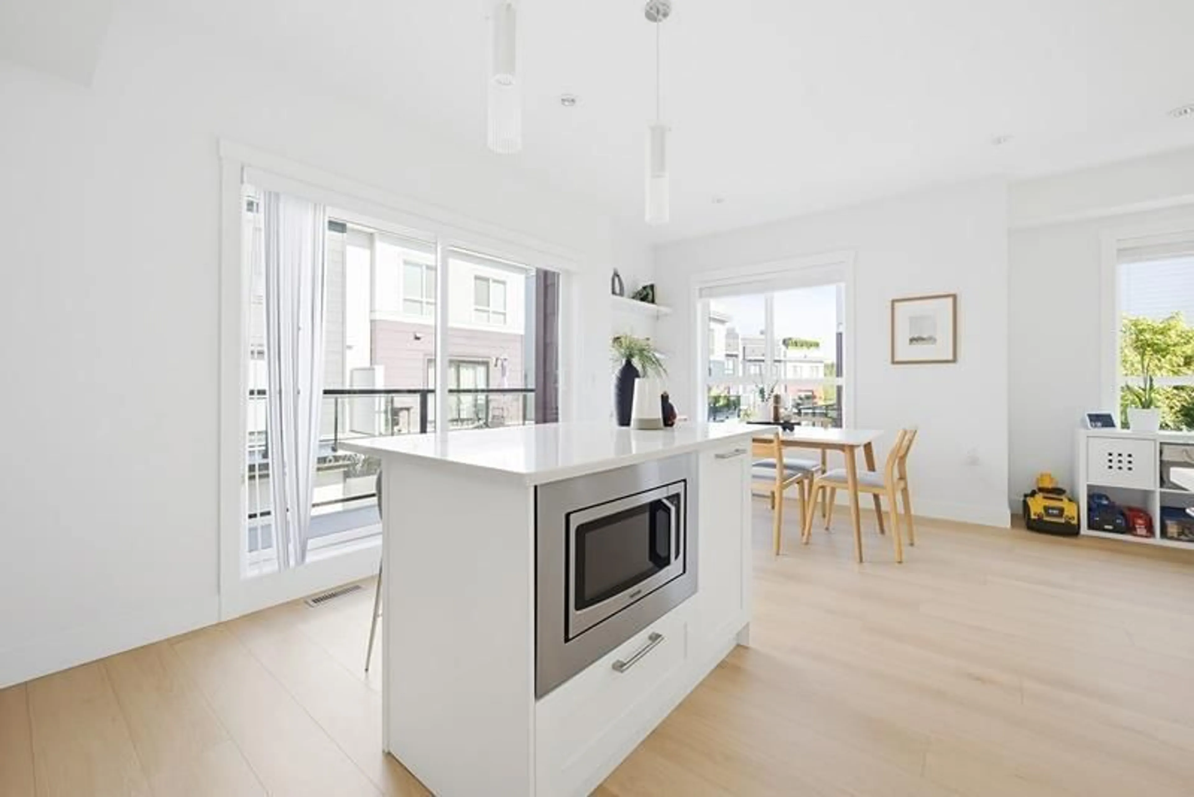 Open concept kitchen, unknown for 190 - 2277 OAK MEADOWS DRIVE, Surrey British Columbia V3Z0W6