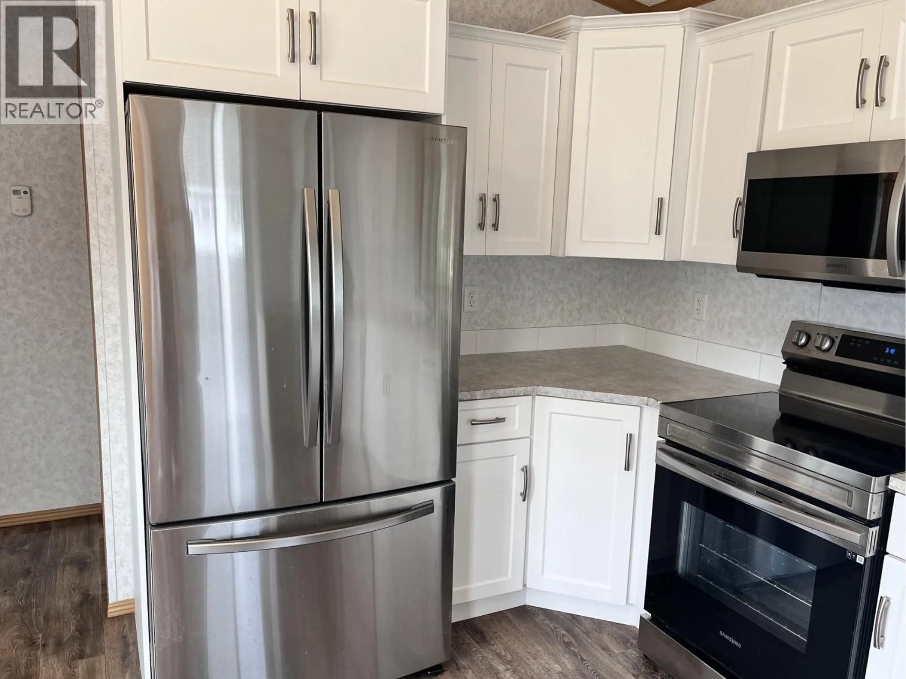 Standard kitchen, unknown for 61 - 634 ELM STREET, Quesnel British Columbia V2J3X1