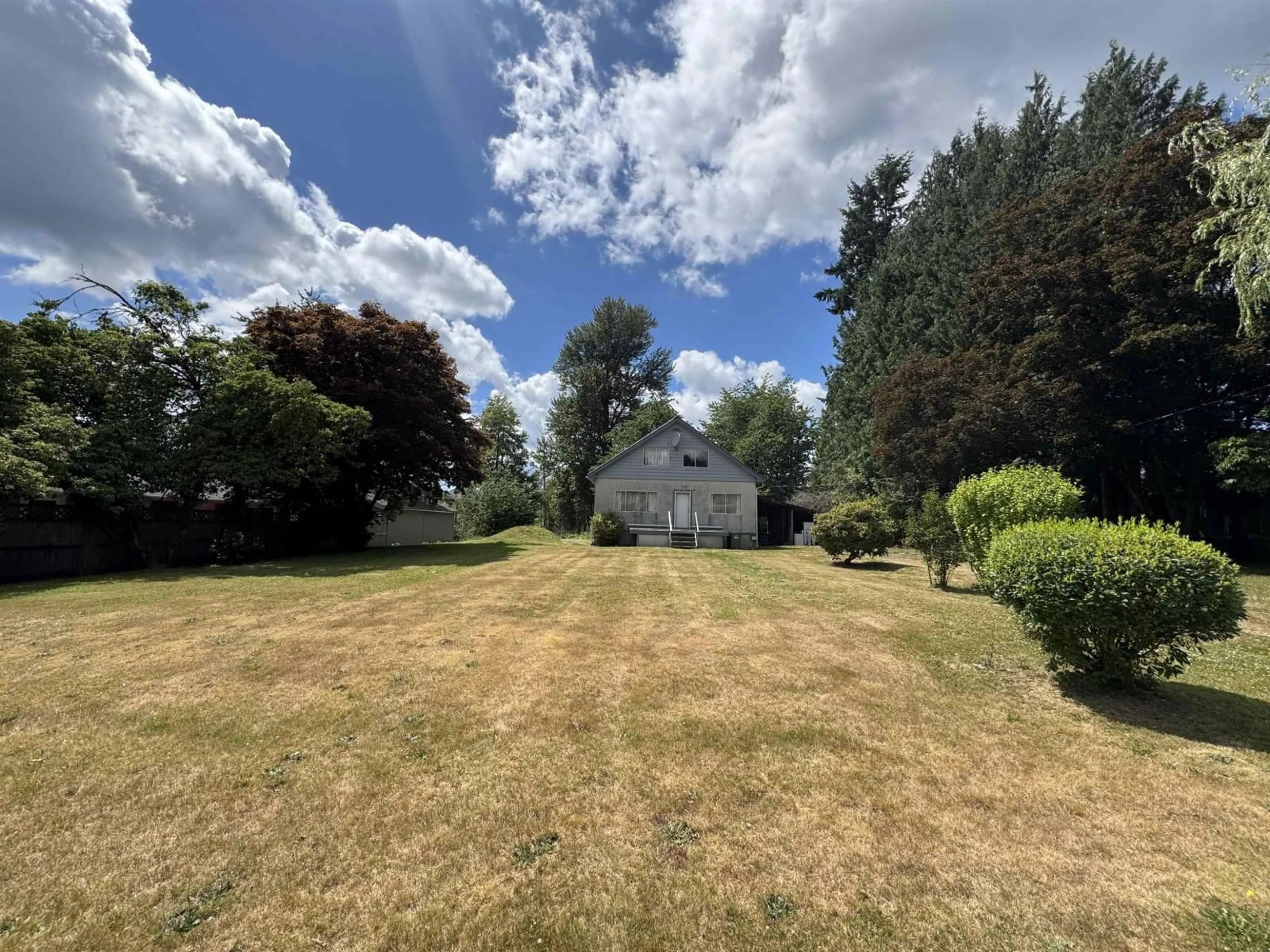 A pic from outside/outdoor area/front of a property/back of a property/a pic from drone, unknown for 3177 LEFEUVRE ROAD, Abbotsford British Columbia V4X1M5