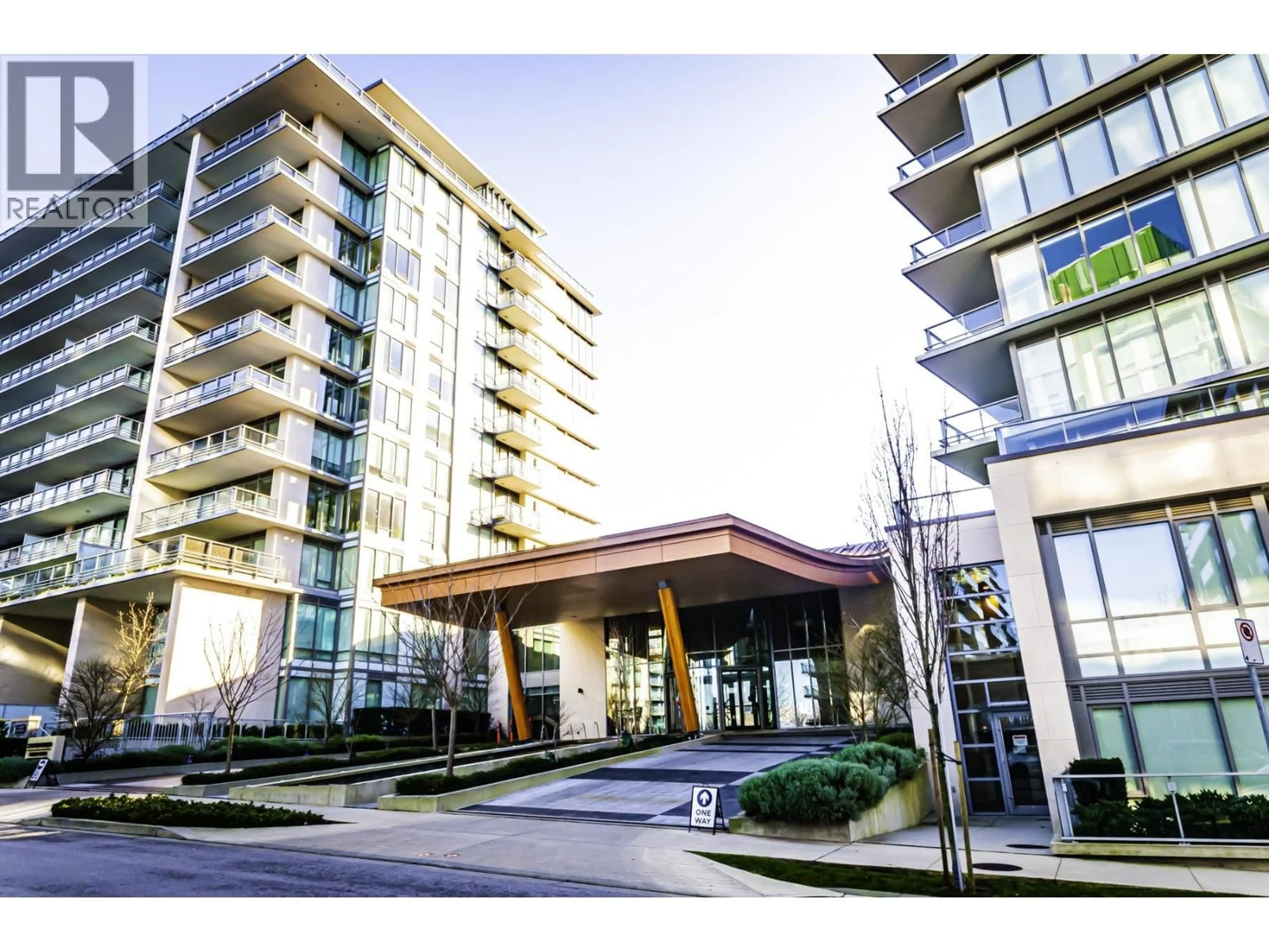 Indoor foyer for 809 - 6688 PEARSON WAY, Richmond British Columbia V7C0E5