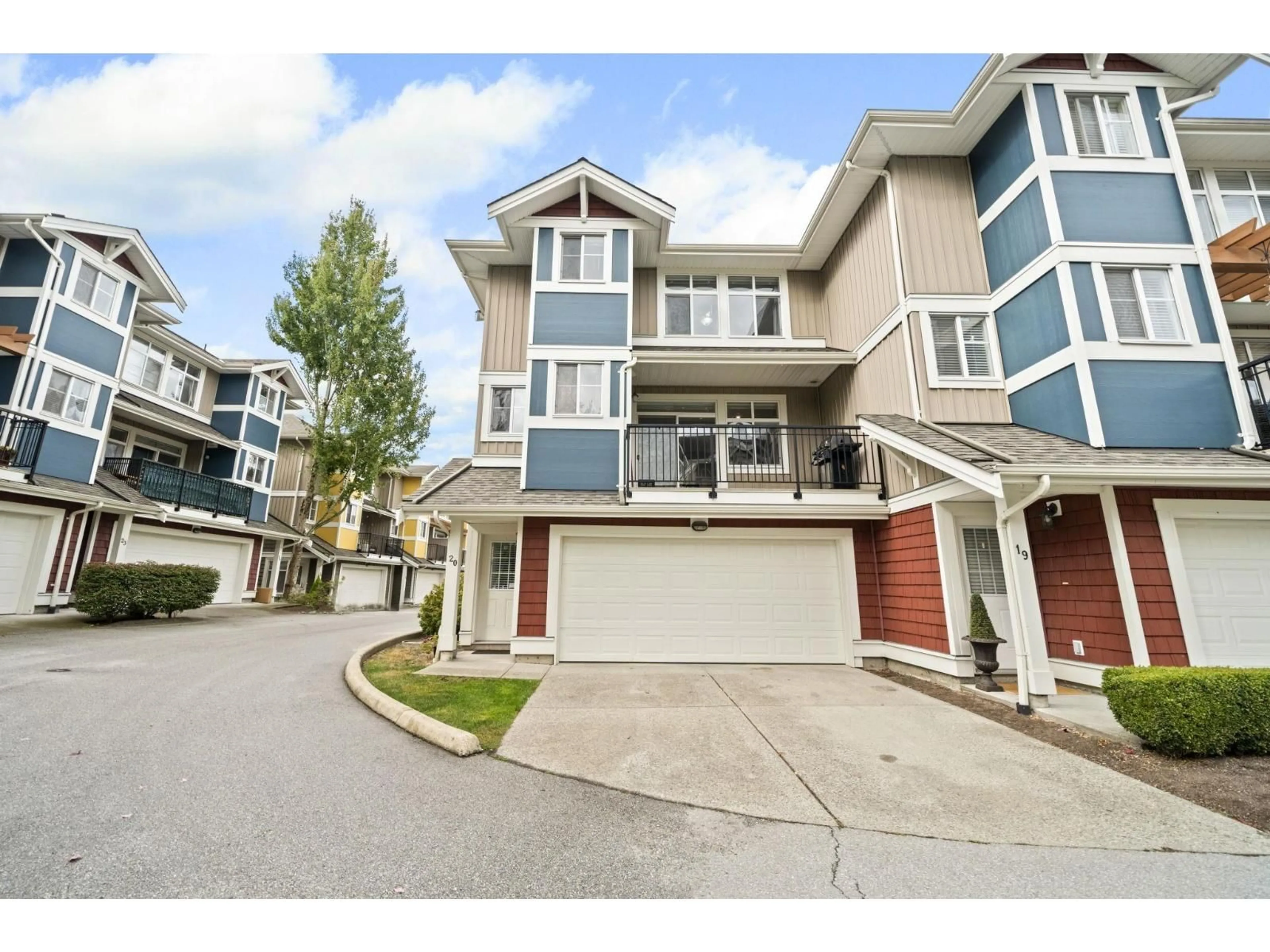 A pic from outside/outdoor area/front of a property/back of a property/a pic from drone, street for 20 - 6036 164 STREET, Surrey British Columbia V3S3Y5