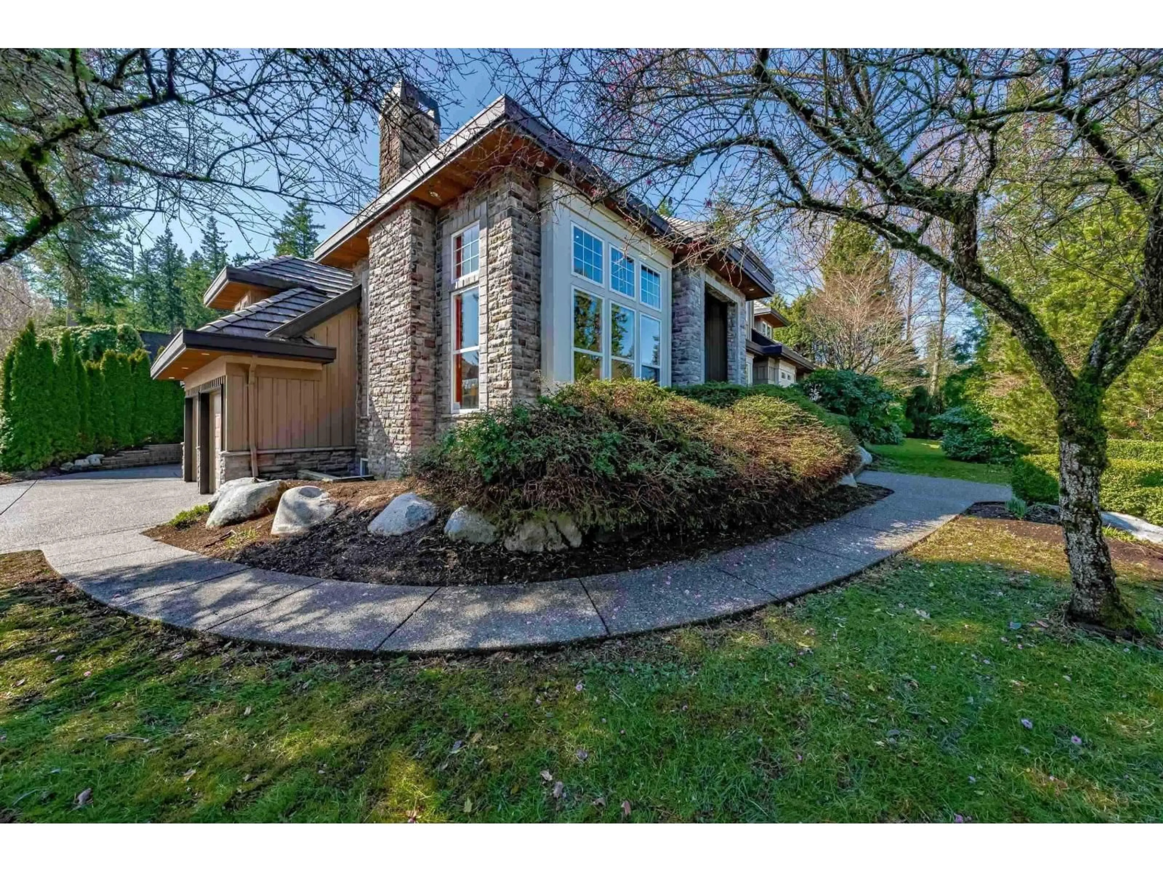 Home with brick exterior material, unknown for 13208 23A AVENUE, Surrey British Columbia V4A9W5