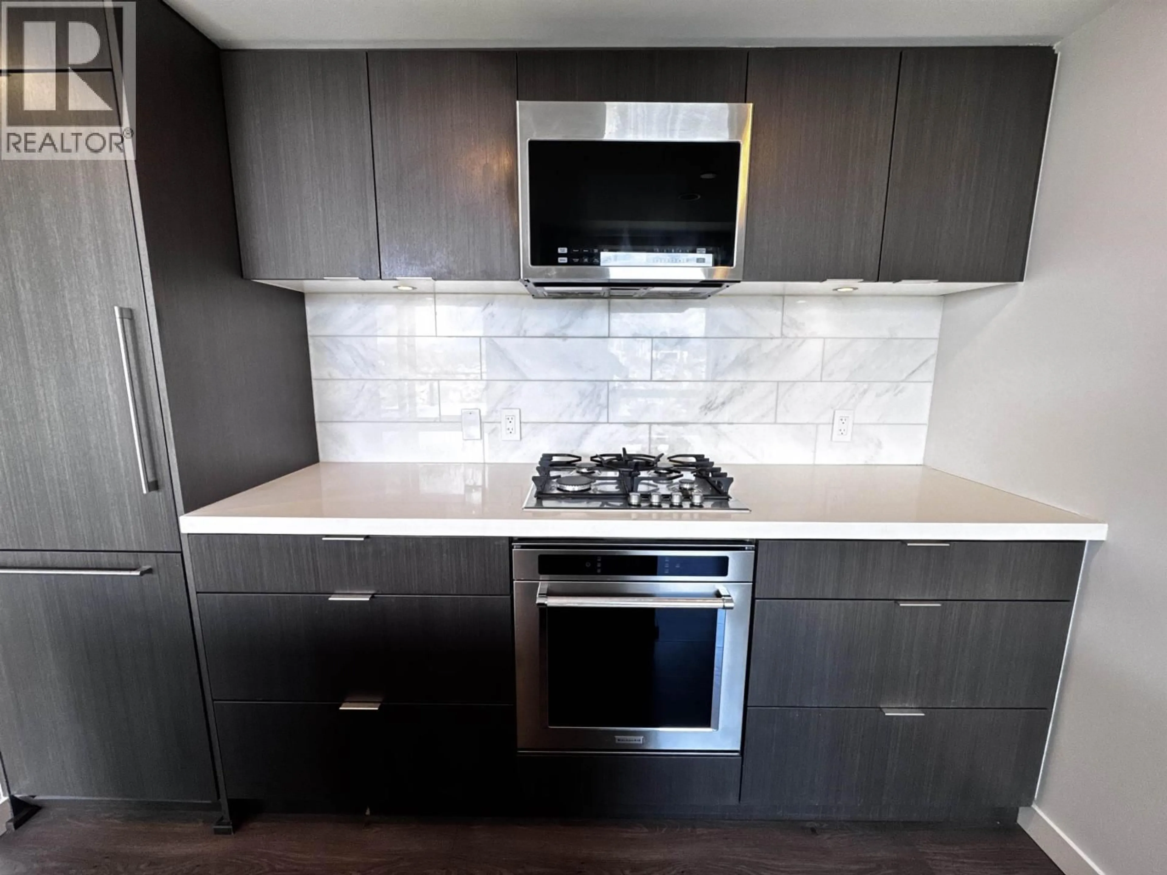 Standard kitchen, unknown for 1904 - 8189 CAMBIE STREET, Vancouver British Columbia V6P0G6
