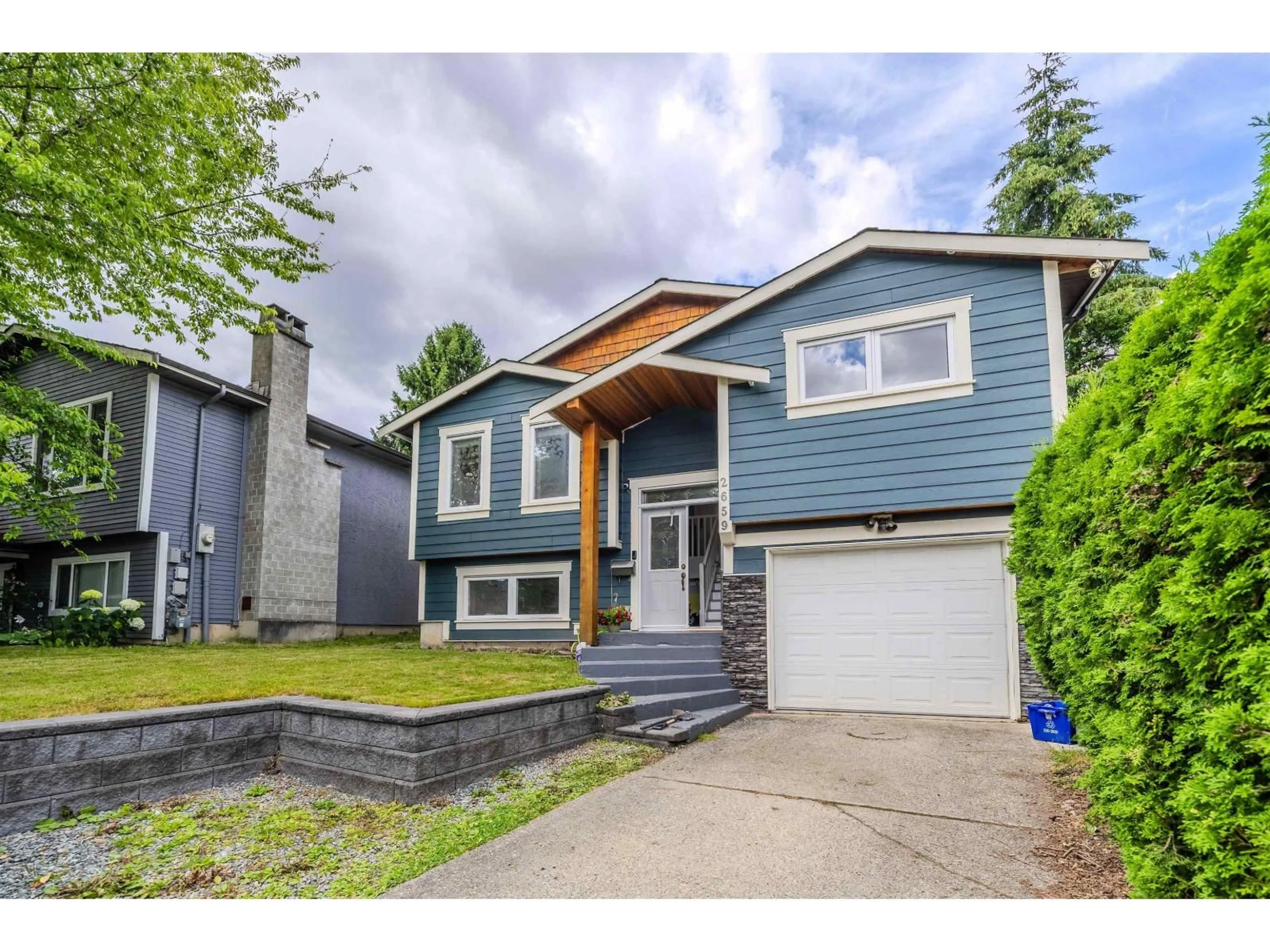 Home with vinyl exterior material, street for 2659 WILDWOOD DRIVE, Langley British Columbia V2Y1G2