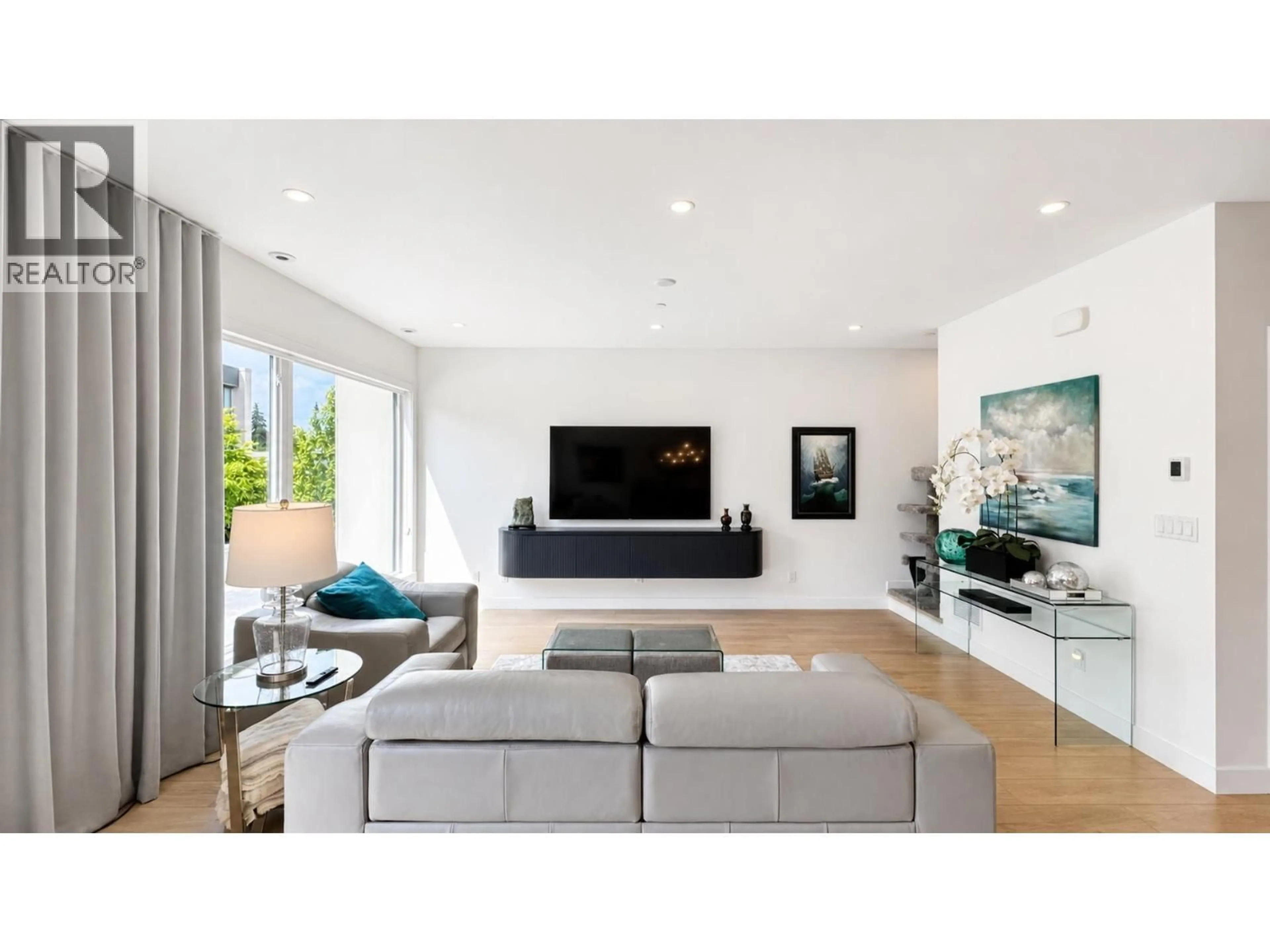 Living room with furniture, unknown for 79 - 590 LILE DRIVE, North Vancouver British Columbia V7G0B2