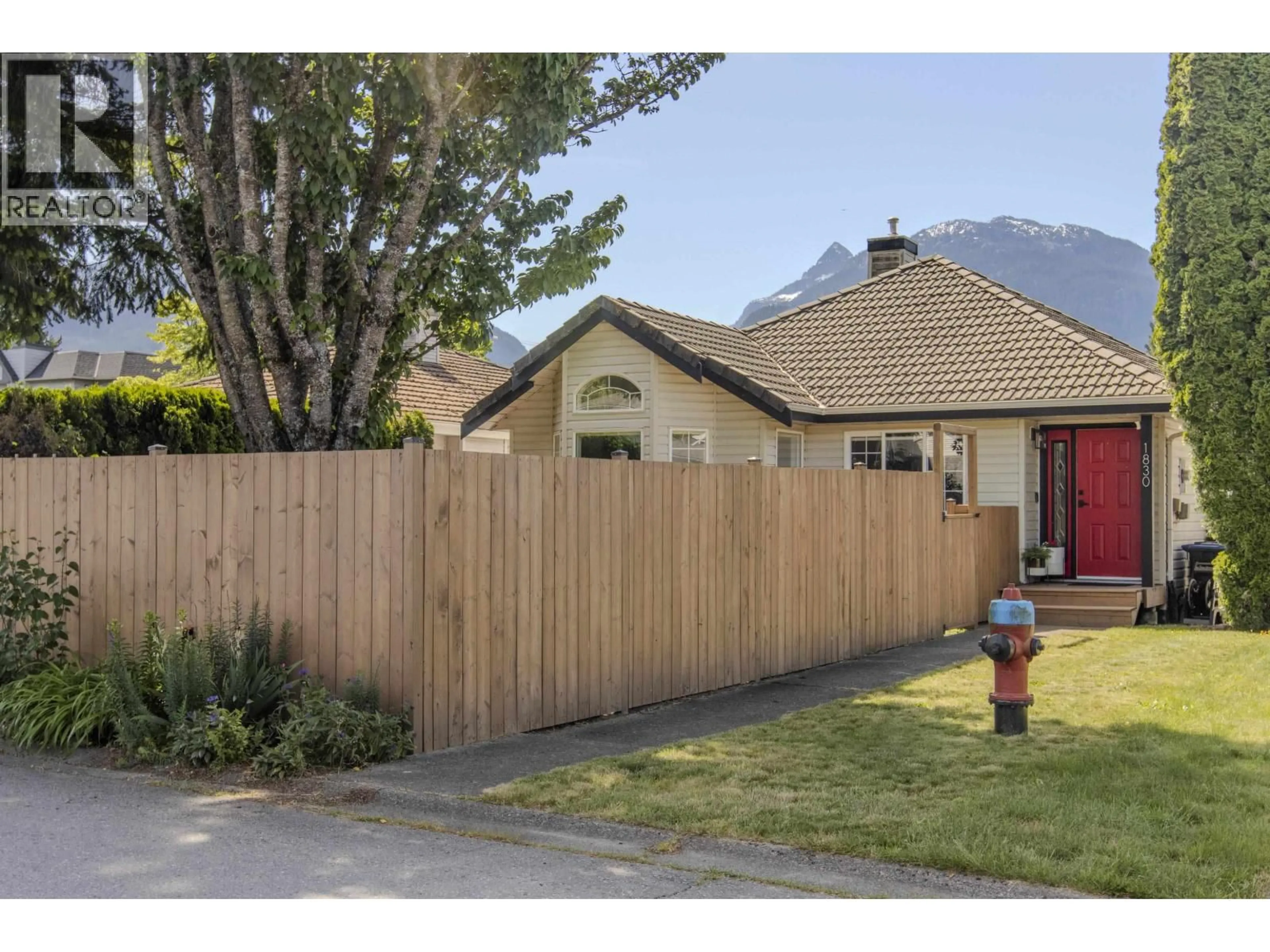 Unknown for 1830 WILLOW CRESCENT, Squamish British Columbia V8B0L9
