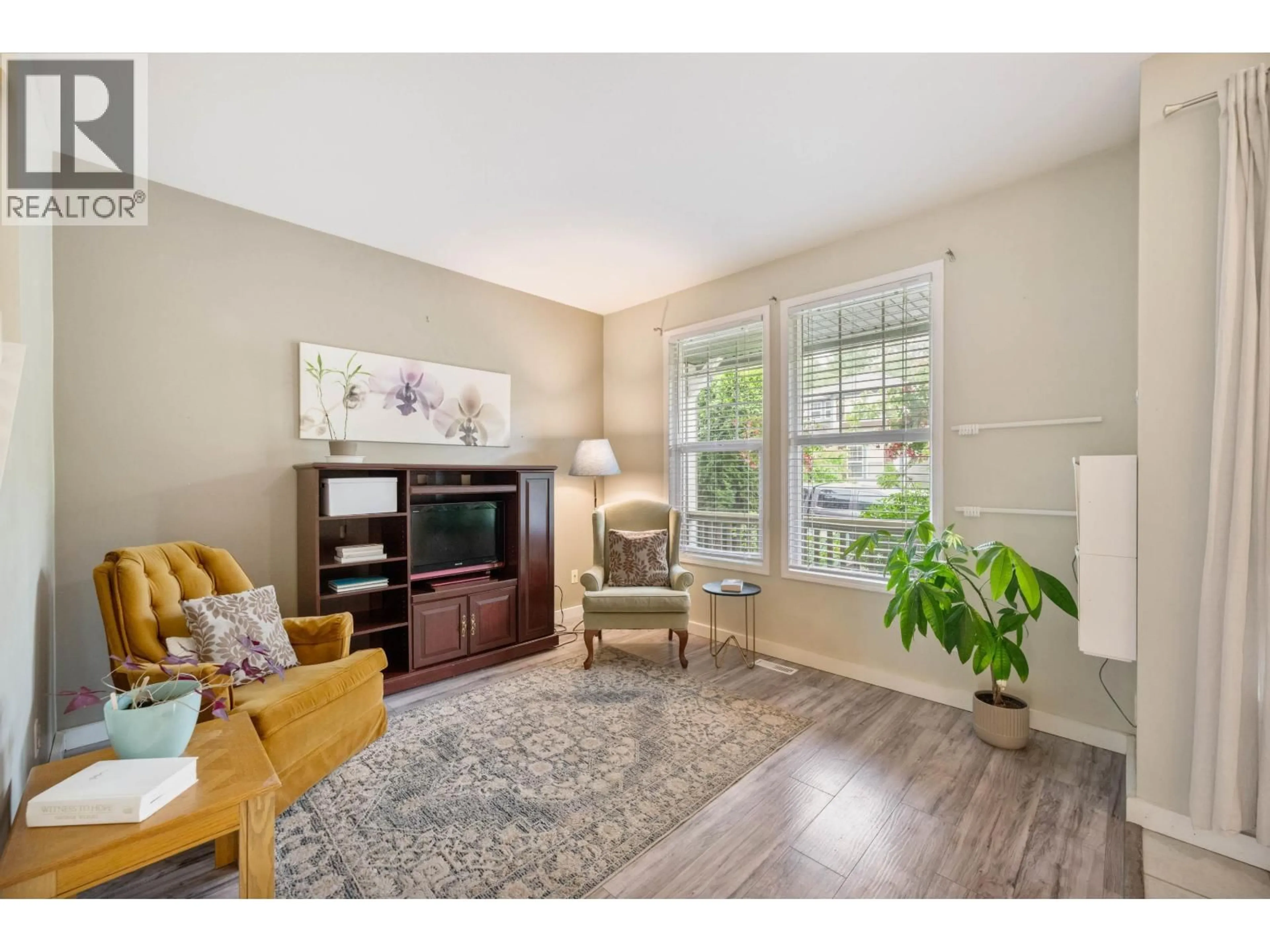 Living room with furniture, unknown for 24383 101A AVENUE, Maple Ridge British Columbia V2W1W6
