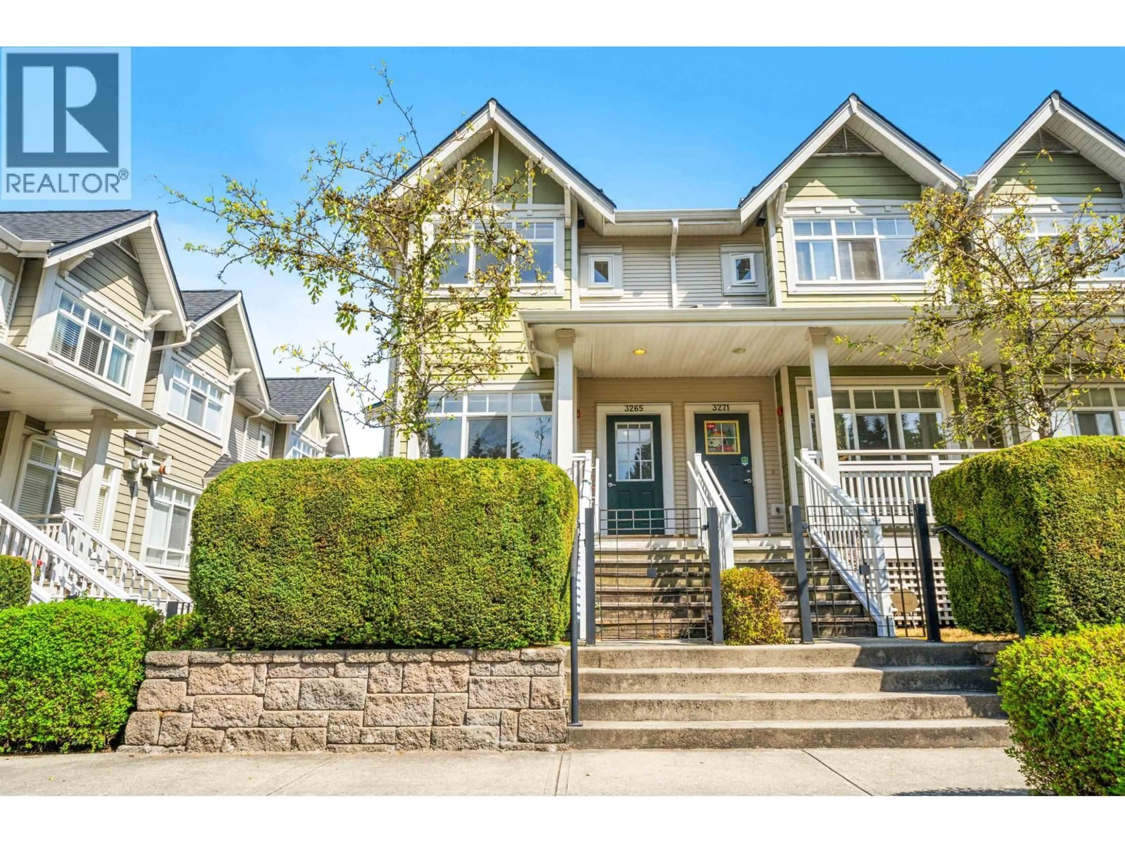 Home with vinyl exterior material, street for 3265 CLERMONT MEWS, Vancouver British Columbia V5S4X3