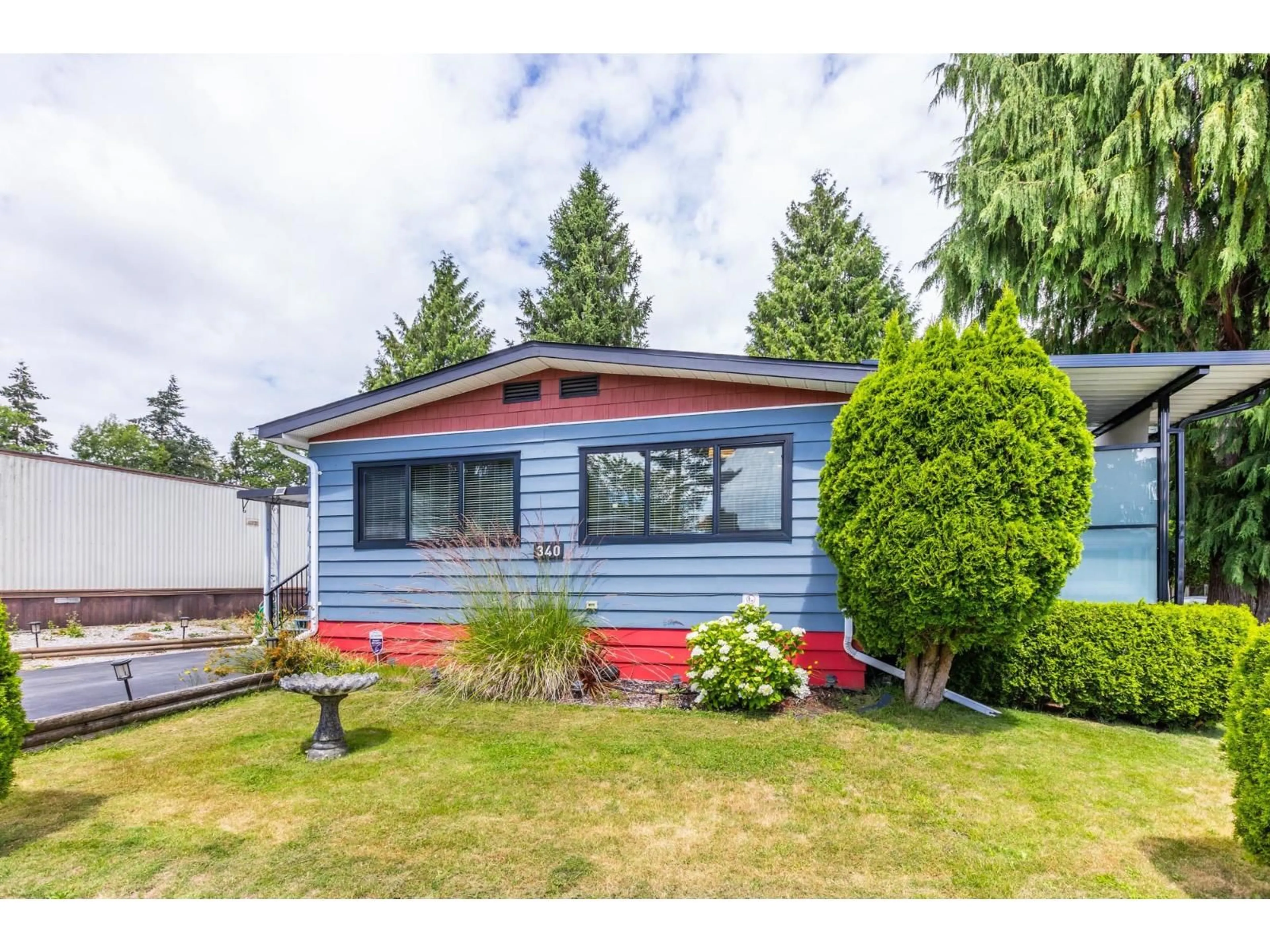 Home with vinyl exterior material, street for 340 - 1840 160 STREET, Surrey British Columbia V4A4X4