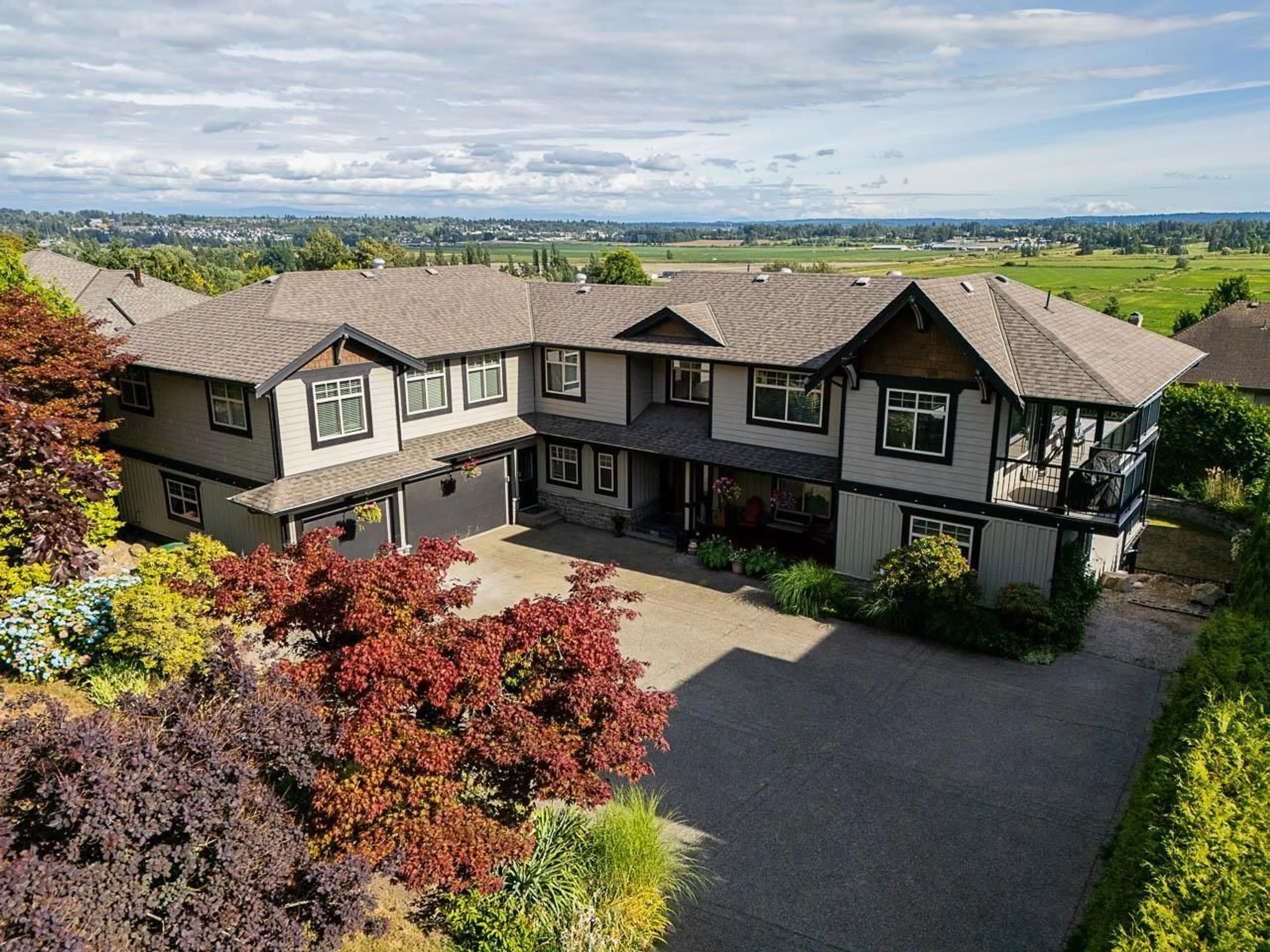 A pic from outside/outdoor area/front of a property/back of a property/a pic from drone, mountain view for 16592 78 AVENUE, Surrey British Columbia V4N0L6