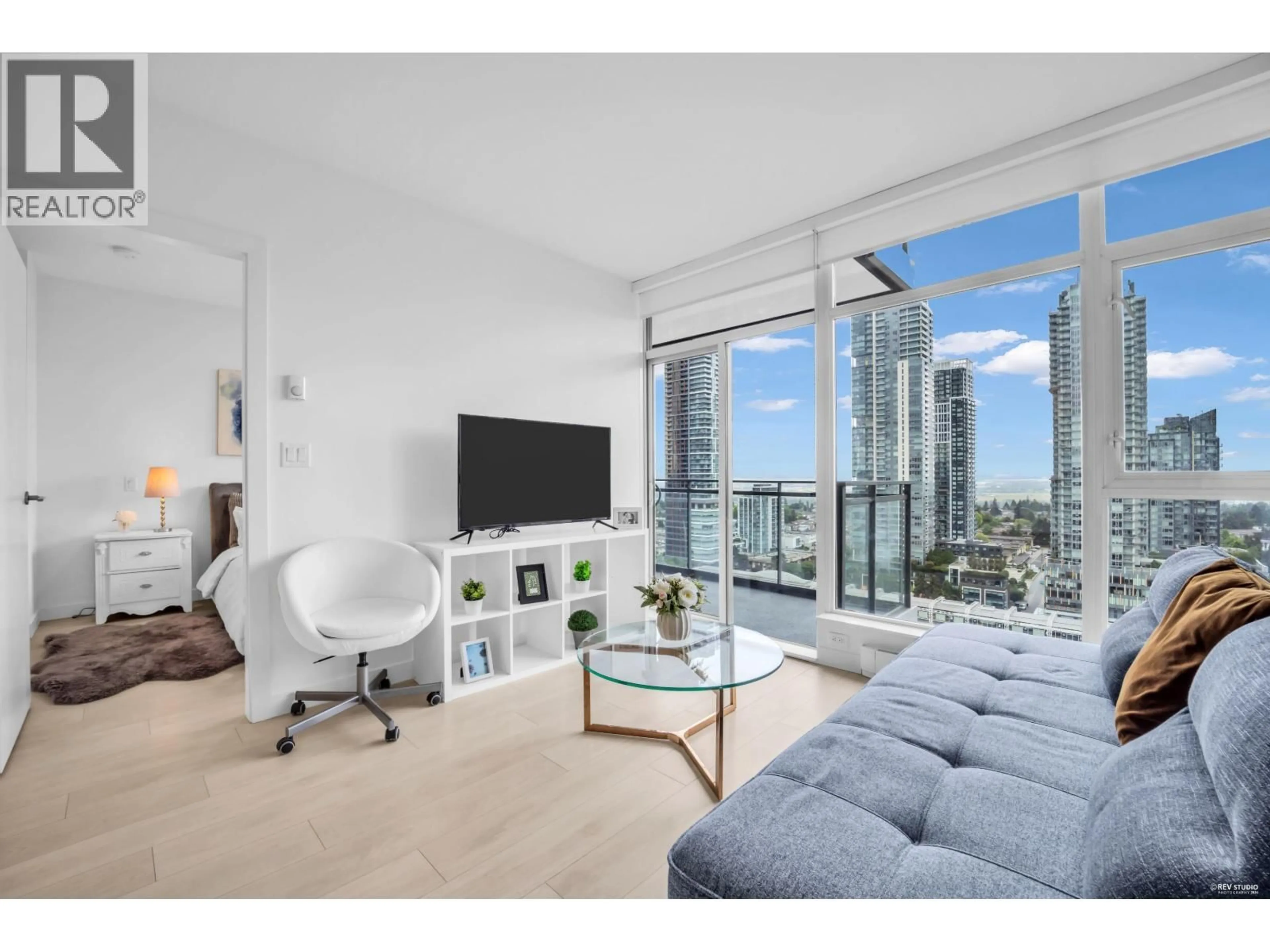 Living room with furniture, unknown for 2203 - 6098 STATION STREET, Burnaby British Columbia V5H0H4