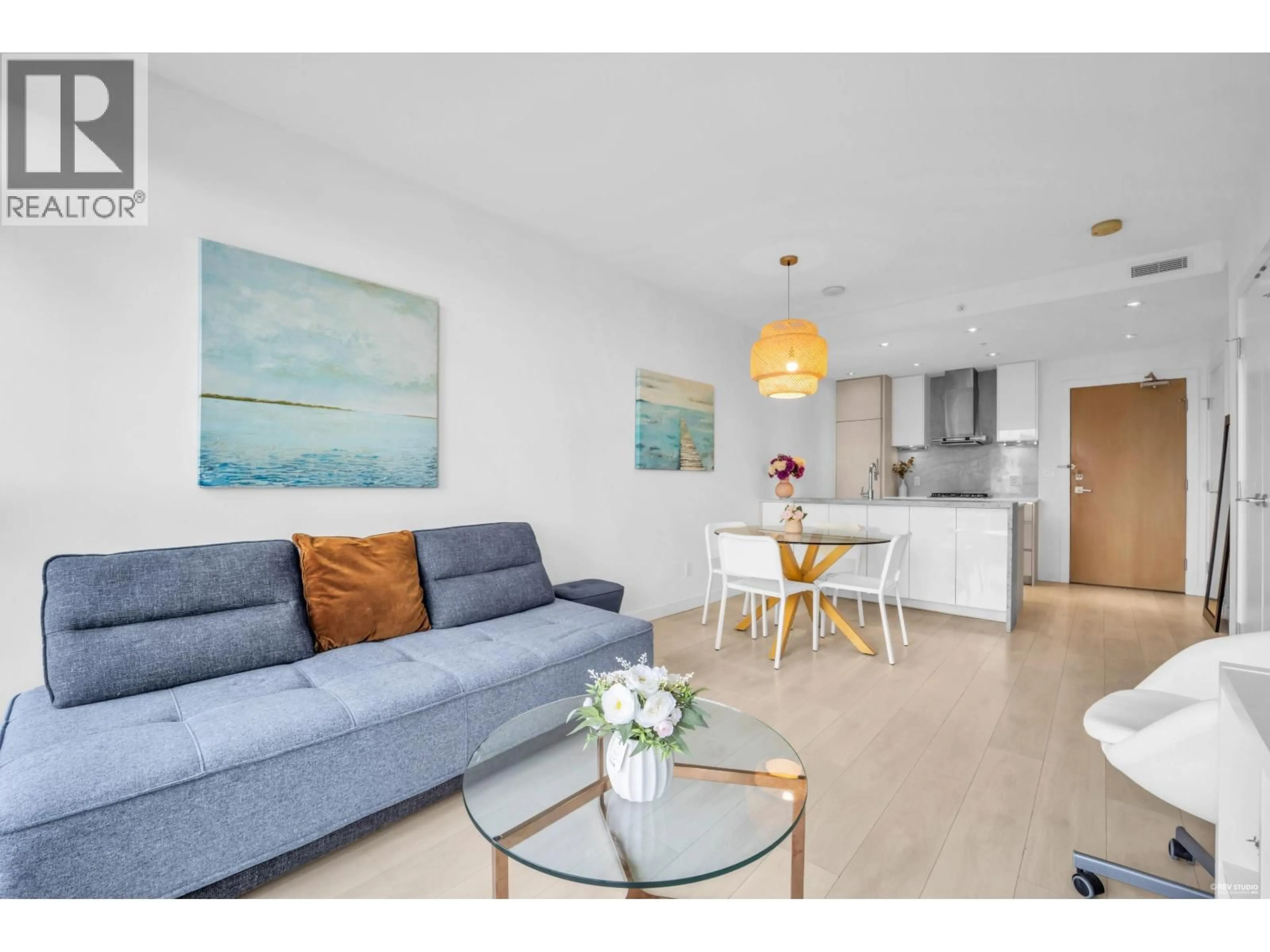 Living room with furniture, unknown for 2203 - 6098 STATION STREET, Burnaby British Columbia V5H0H4