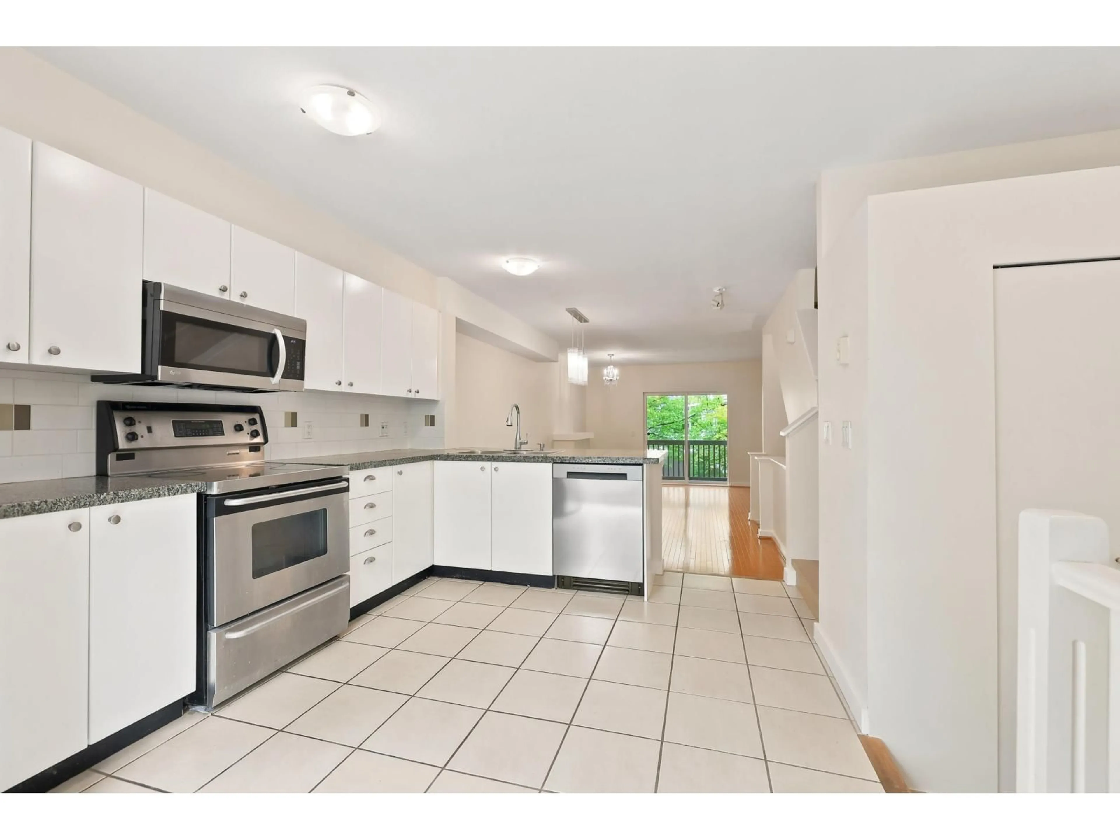 Standard kitchen, ceramic/tile floor for 141 - 15236 36 AVENUE, Surrey British Columbia V3Z2B3