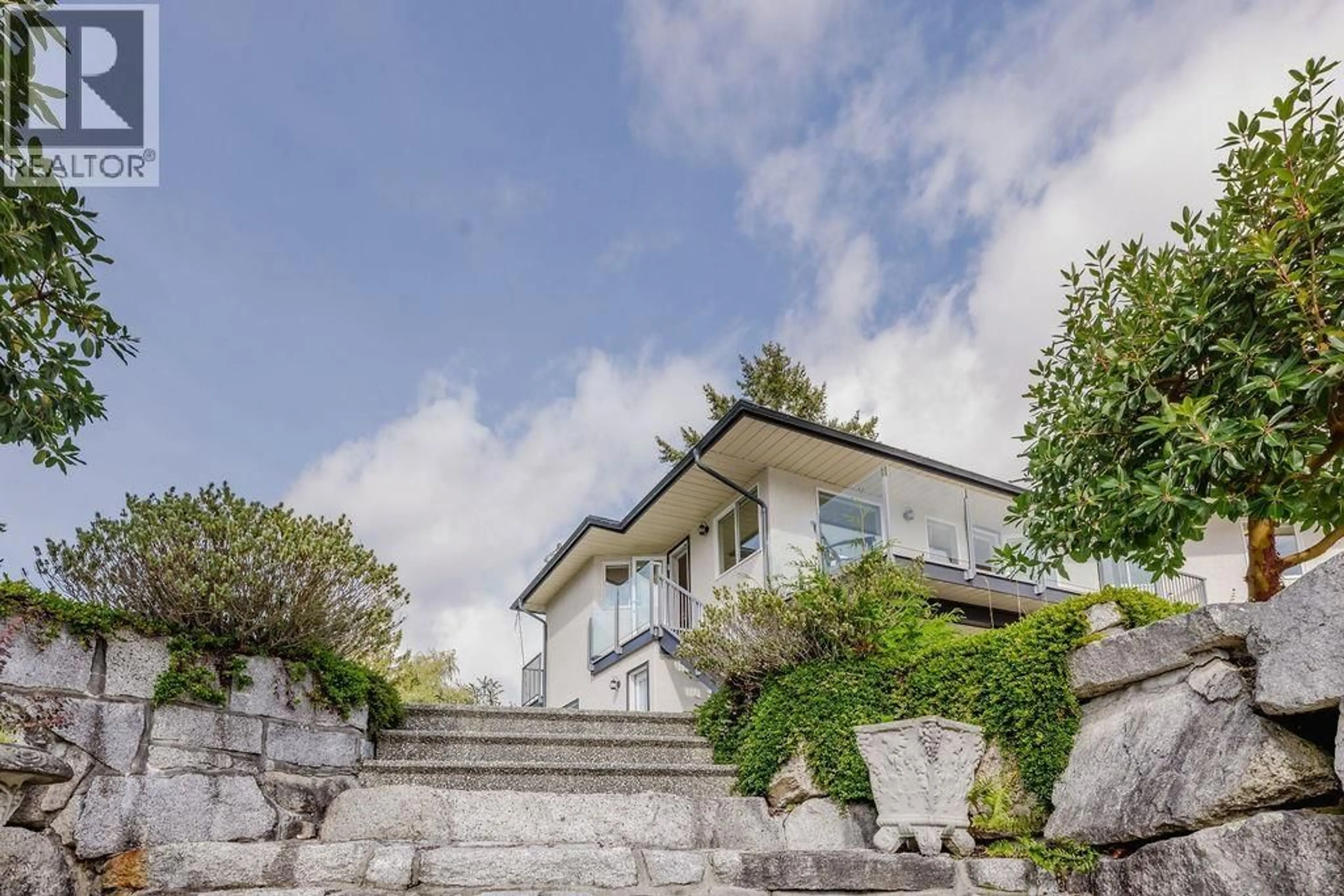Unknown for 5620 MINTIE ROAD, Halfmoon Bay British Columbia V7Z1E8
