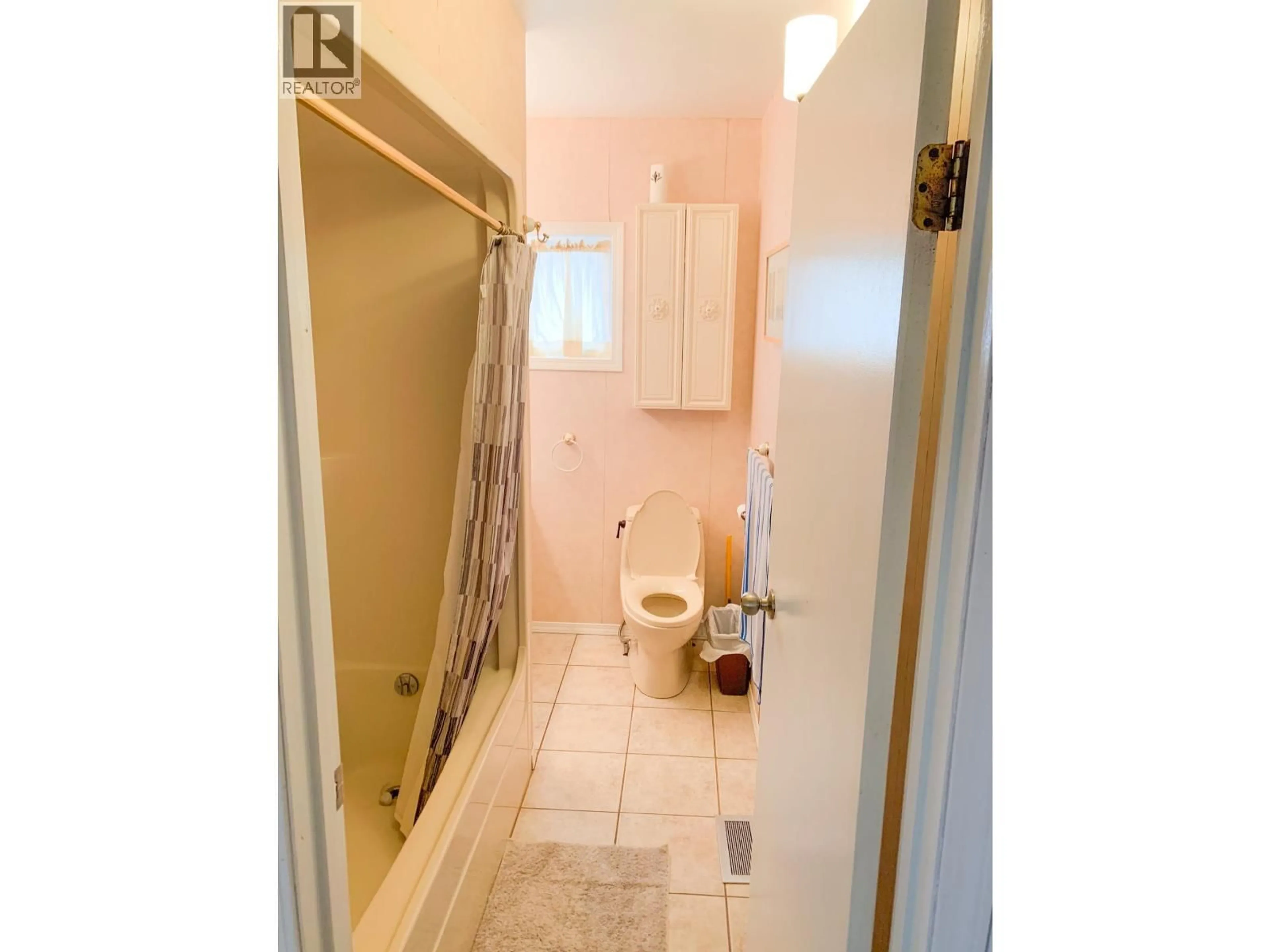 Standard bathroom, unknown for 216 3RD AVENUE, Burns Lake British Columbia V0J1E0