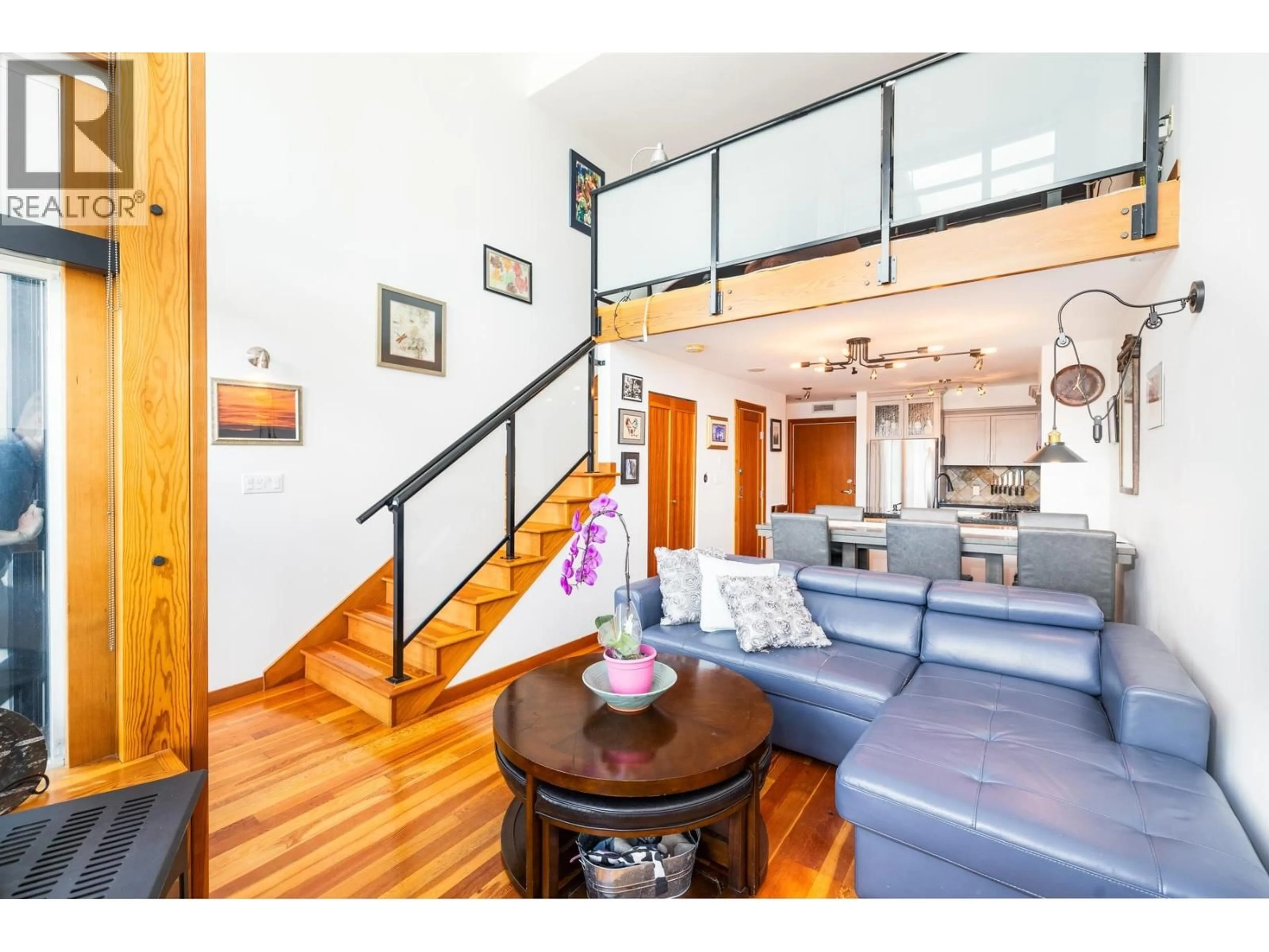 Unknown for 519 - 10 RENAISSANCE SQUARE, New Westminster British Columbia V3M7B1