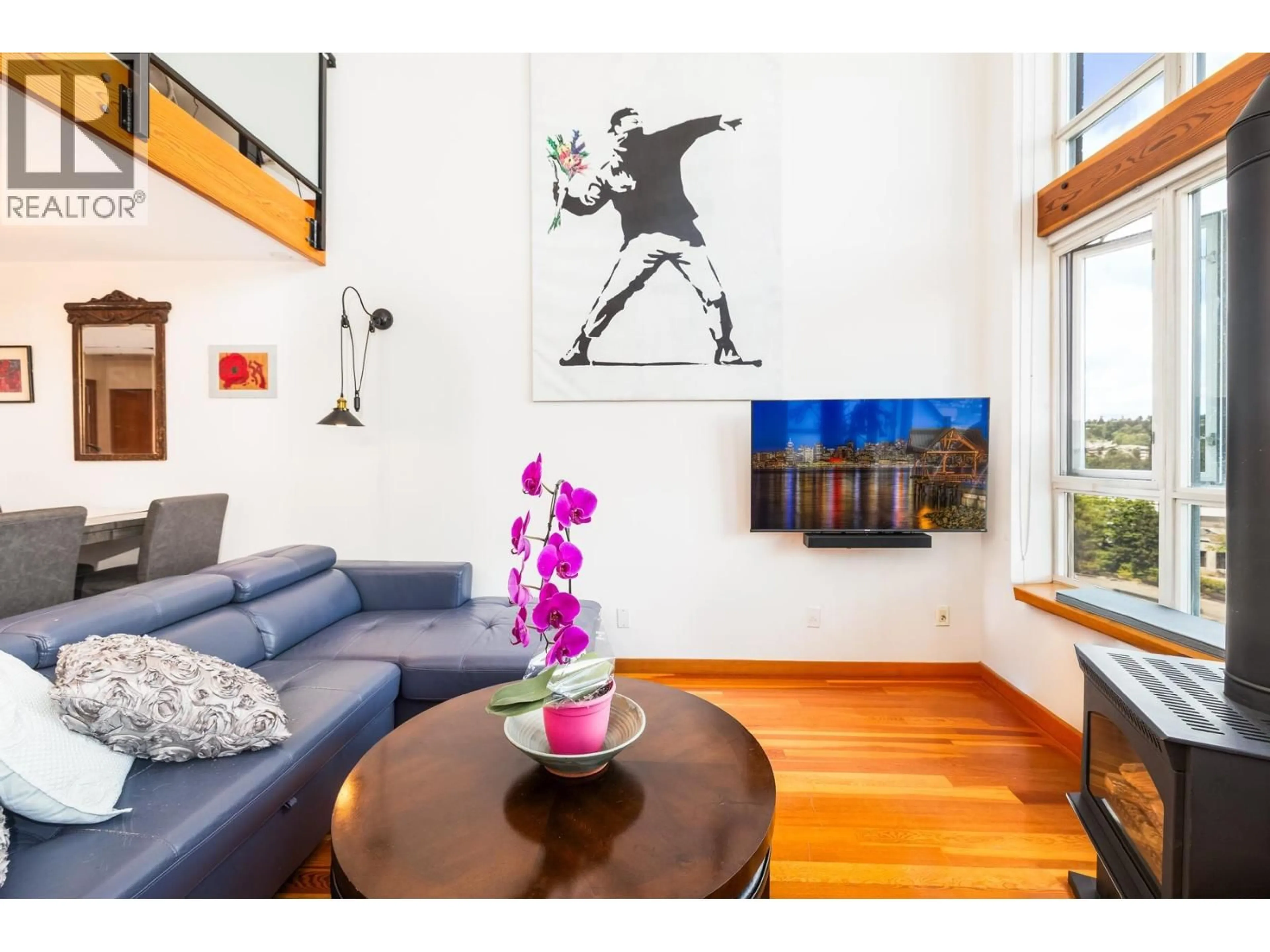 Unknown for 519 - 10 RENAISSANCE SQUARE, New Westminster British Columbia V3M7B1