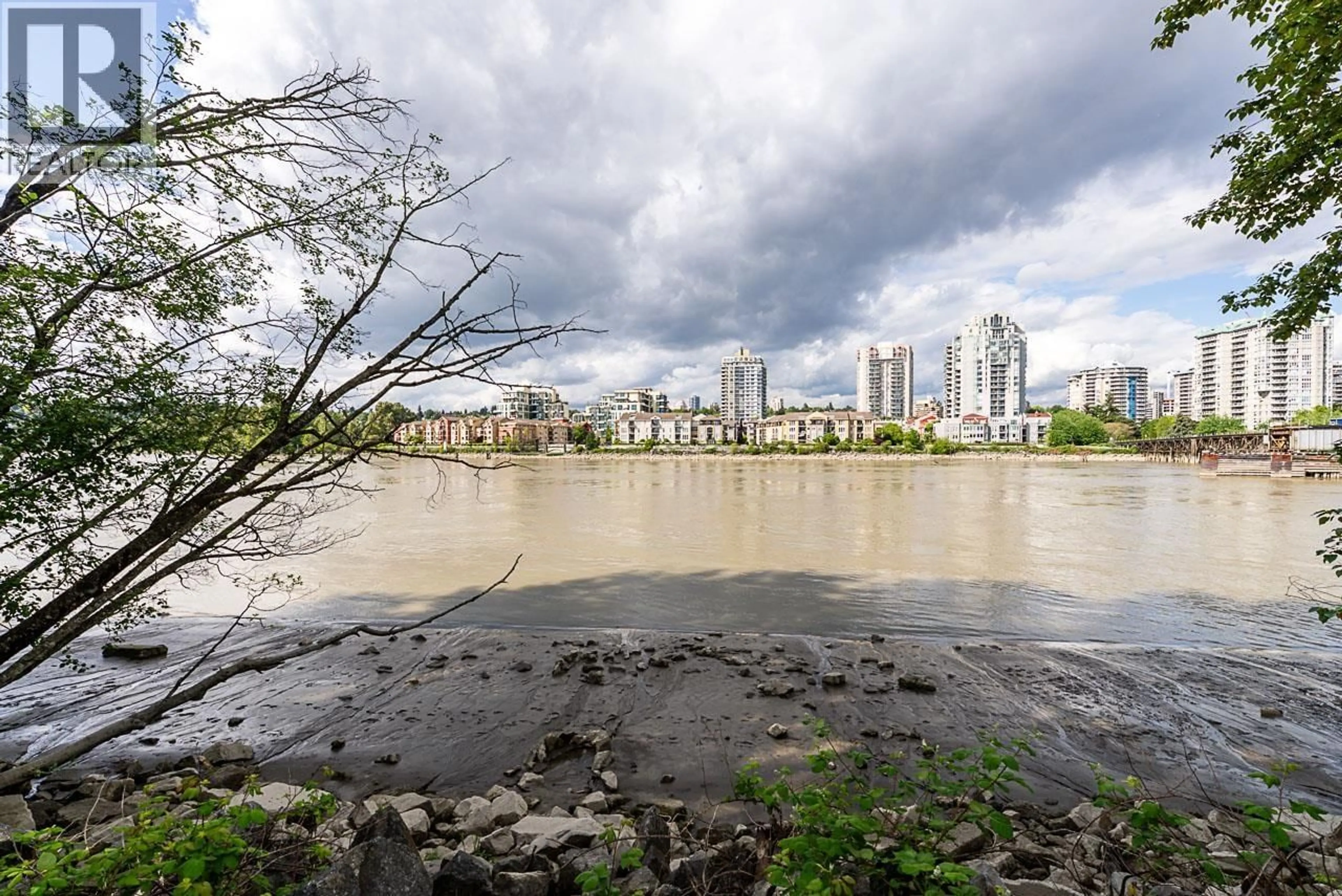 Unknown for 202 - 83 STAR CRESCENT, New Westminster British Columbia V3M6X8
