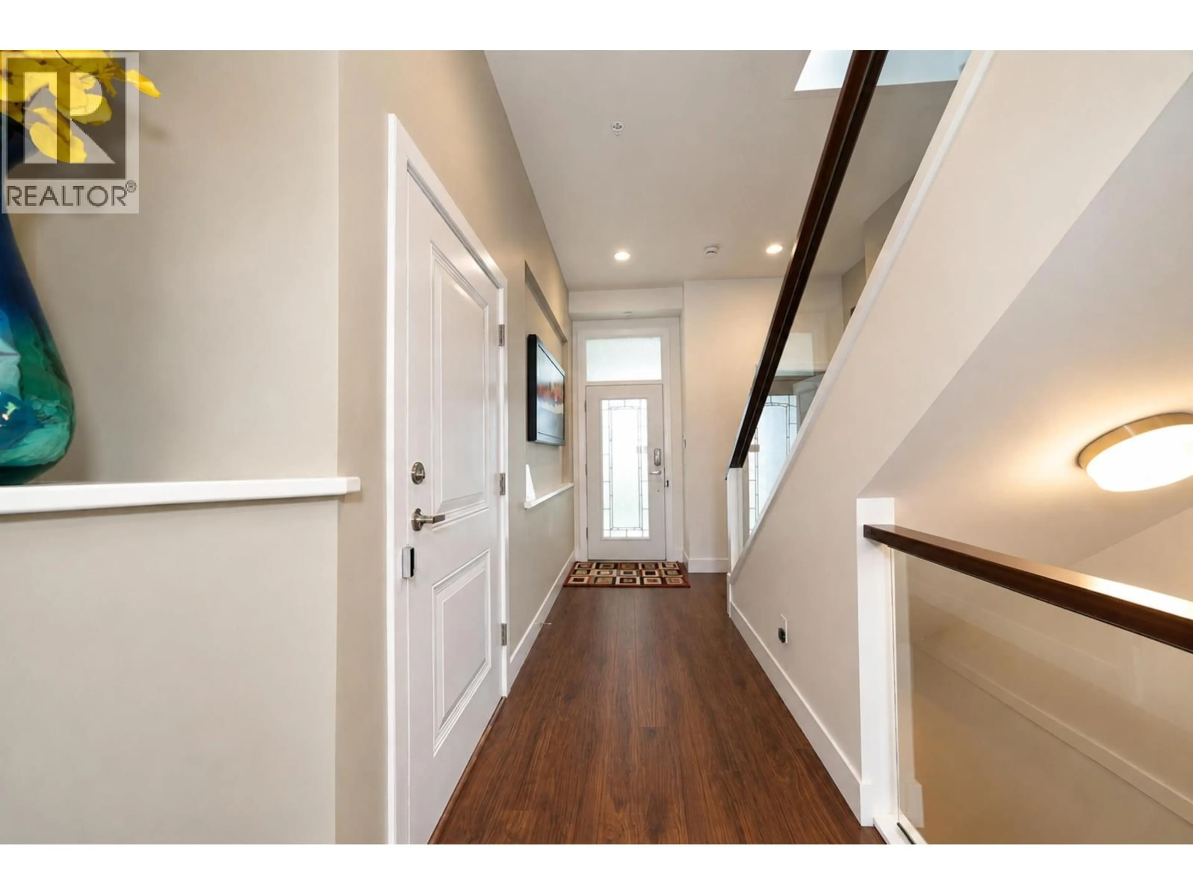 Indoor entryway for 10499 MCEACHERN STREET, Maple Ridge British Columbia V2W0H8