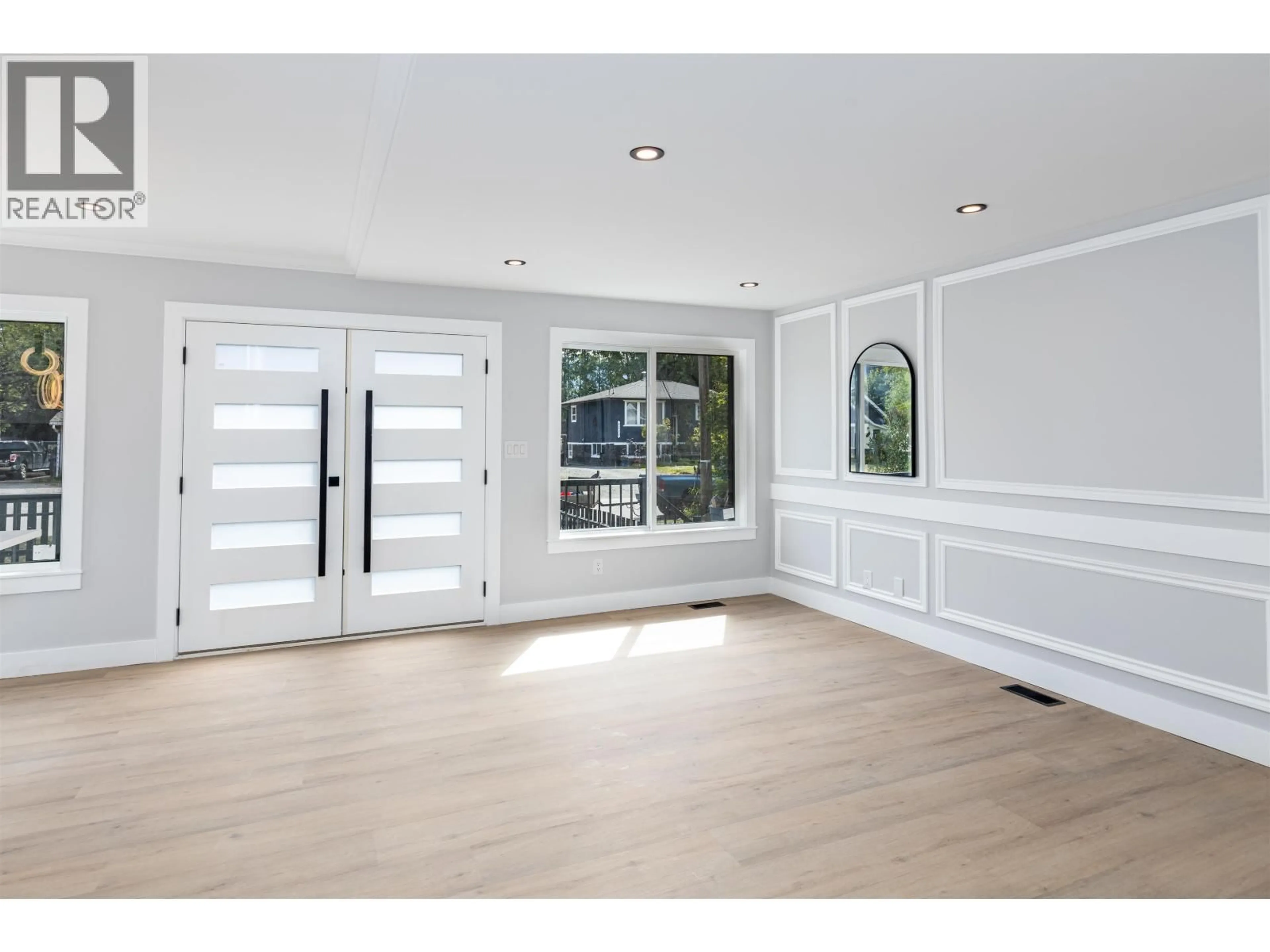 Indoor entryway for 2711 SPARKS STREET, Terrace British Columbia V8G2T4