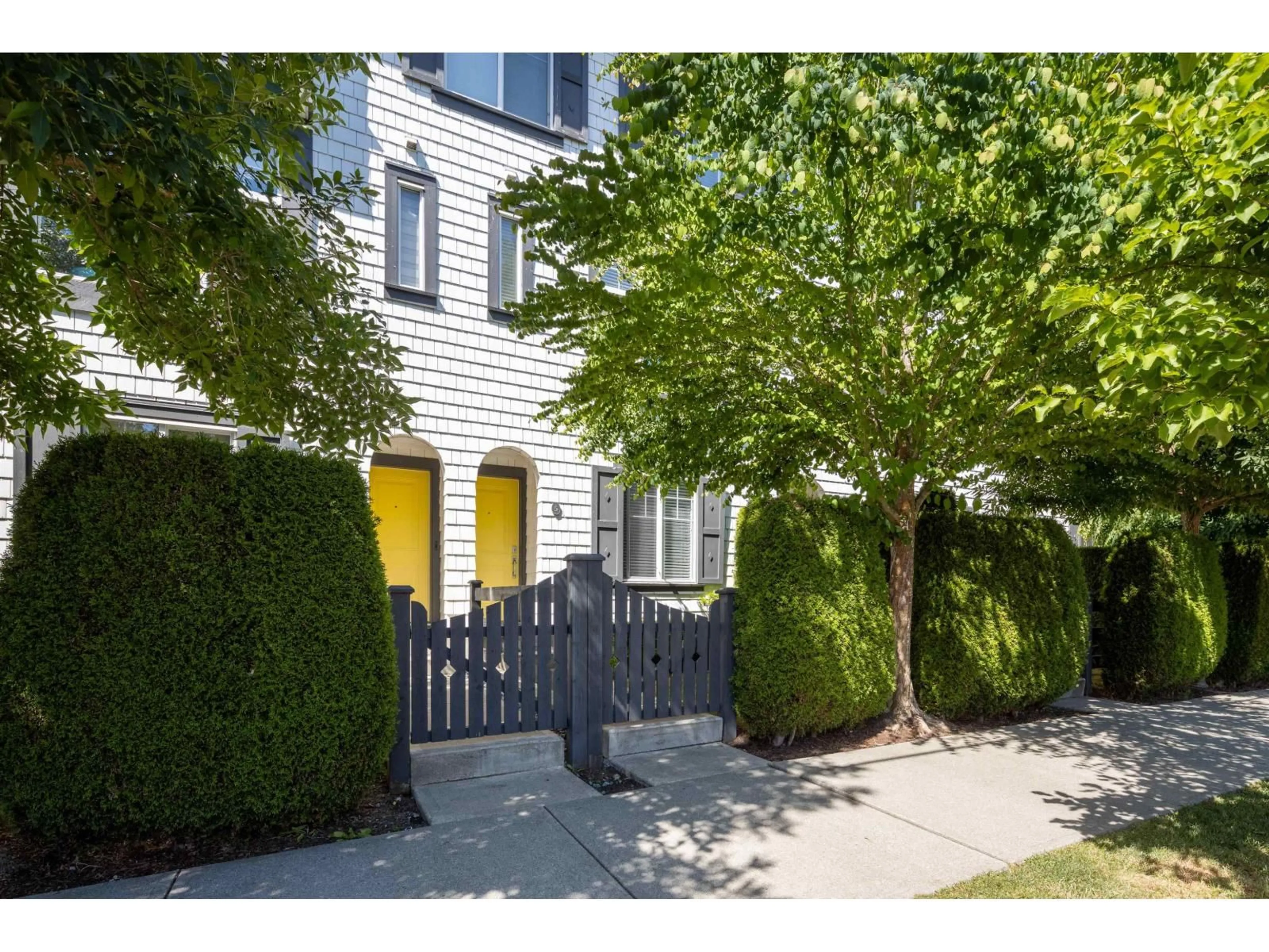Unknown for 5 - 16357 15 AVENUE, Surrey British Columbia V4A0C2