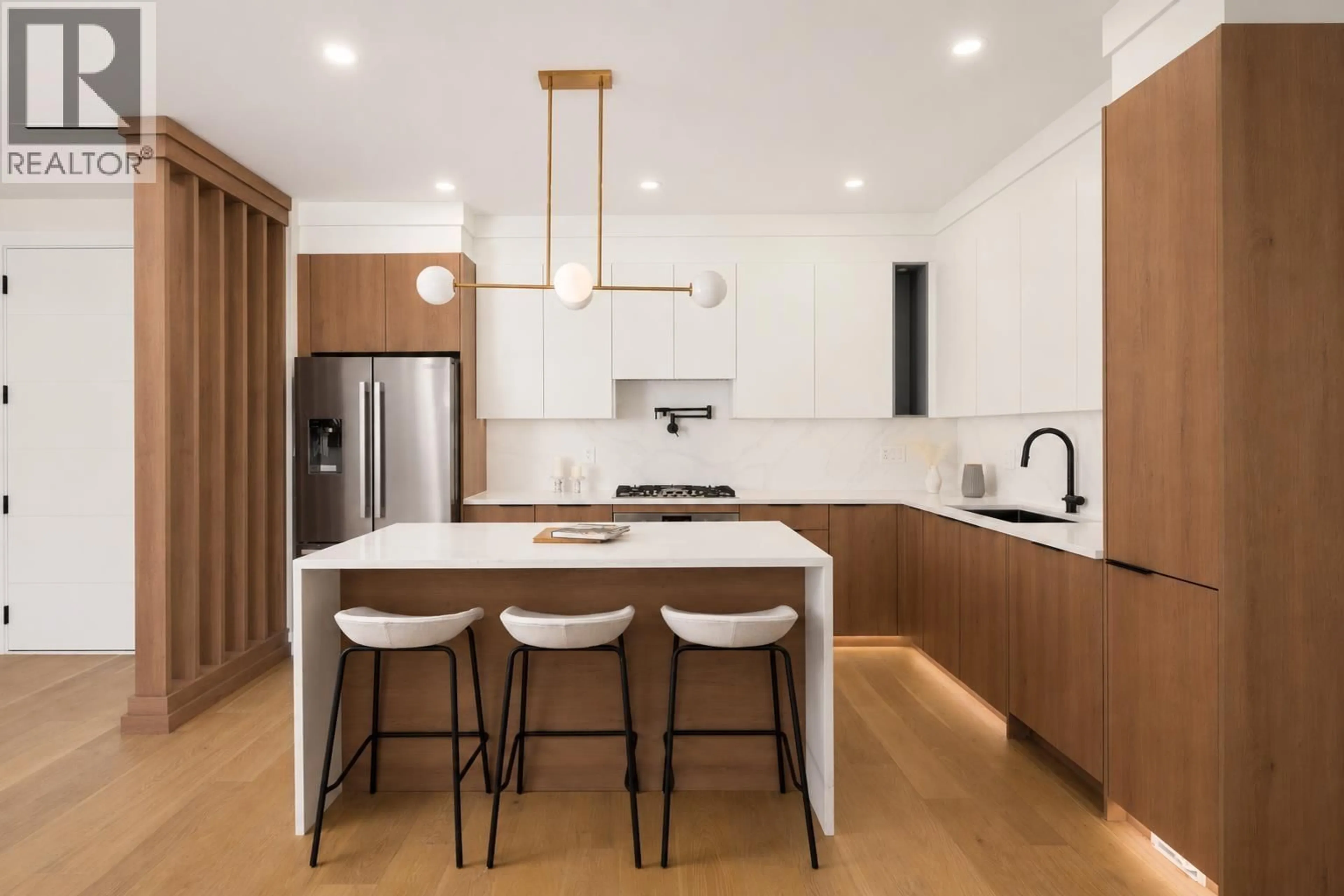 Contemporary kitchen, unknown for 104 - 901 EDGAR AVENUE, Coquitlam British Columbia V3K2K1