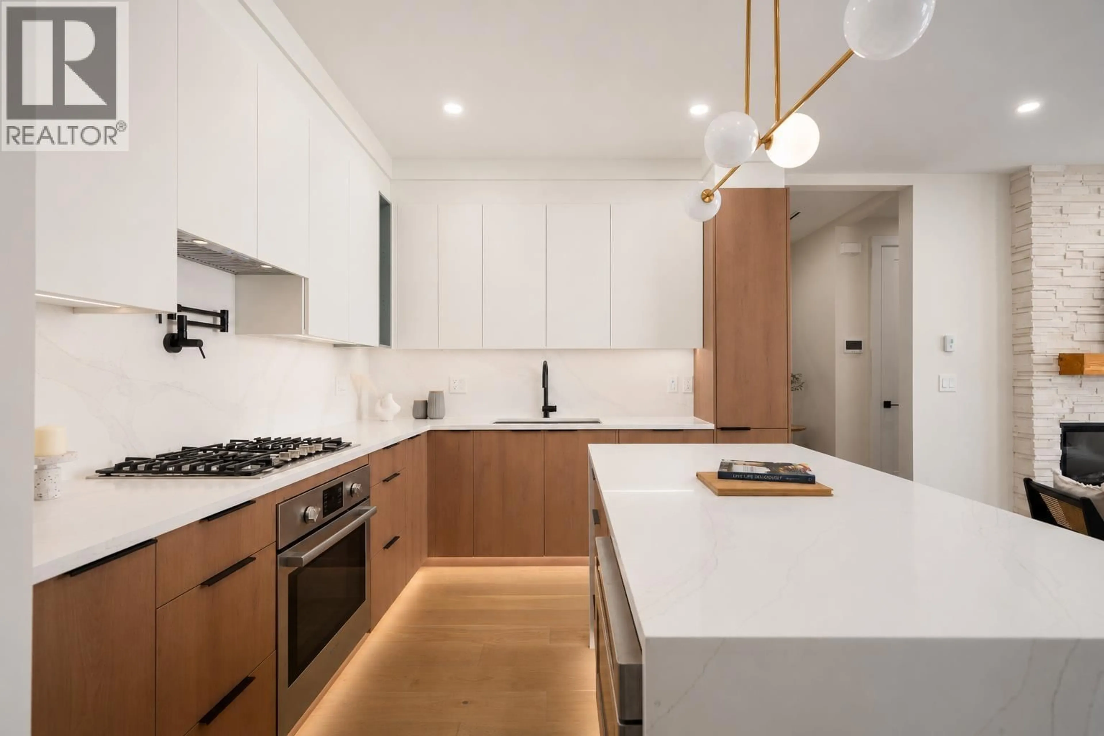 Contemporary kitchen, unknown for 104 - 901 EDGAR AVENUE, Coquitlam British Columbia V3K2K1