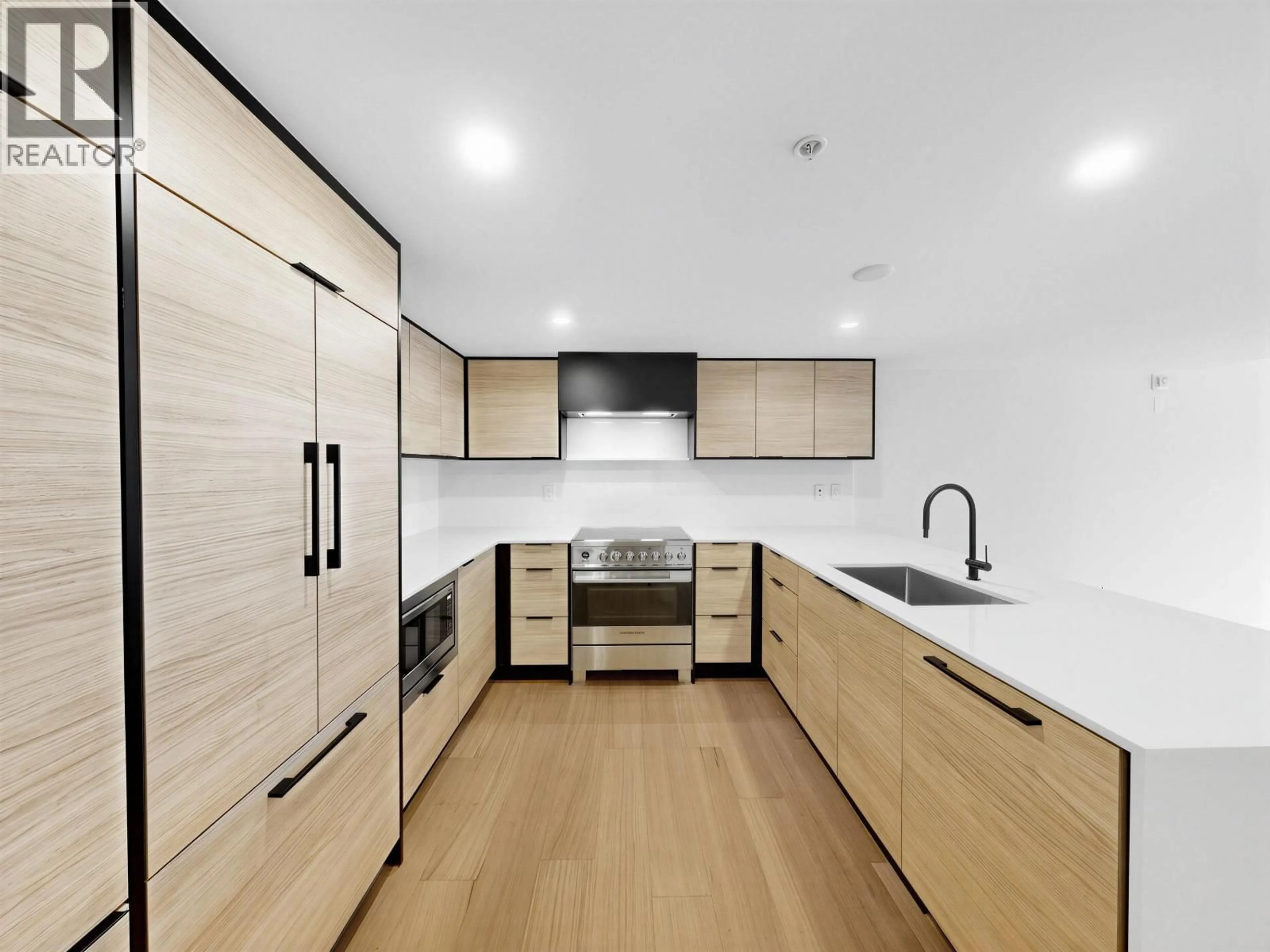 Unknown for 202 - 6485 MANITOBA STREET, Vancouver British Columbia V5Y0P7
