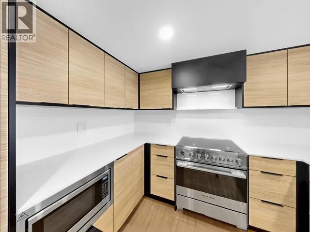 202 - 6485 MANITOBA STREET, Vancouver 5