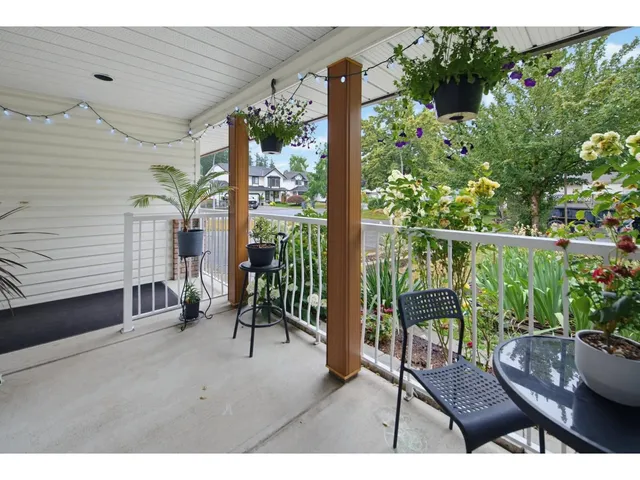15299 93A AVENUE, Surrey 3