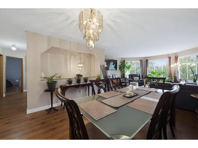 15299 93A AVENUE, Surrey 5