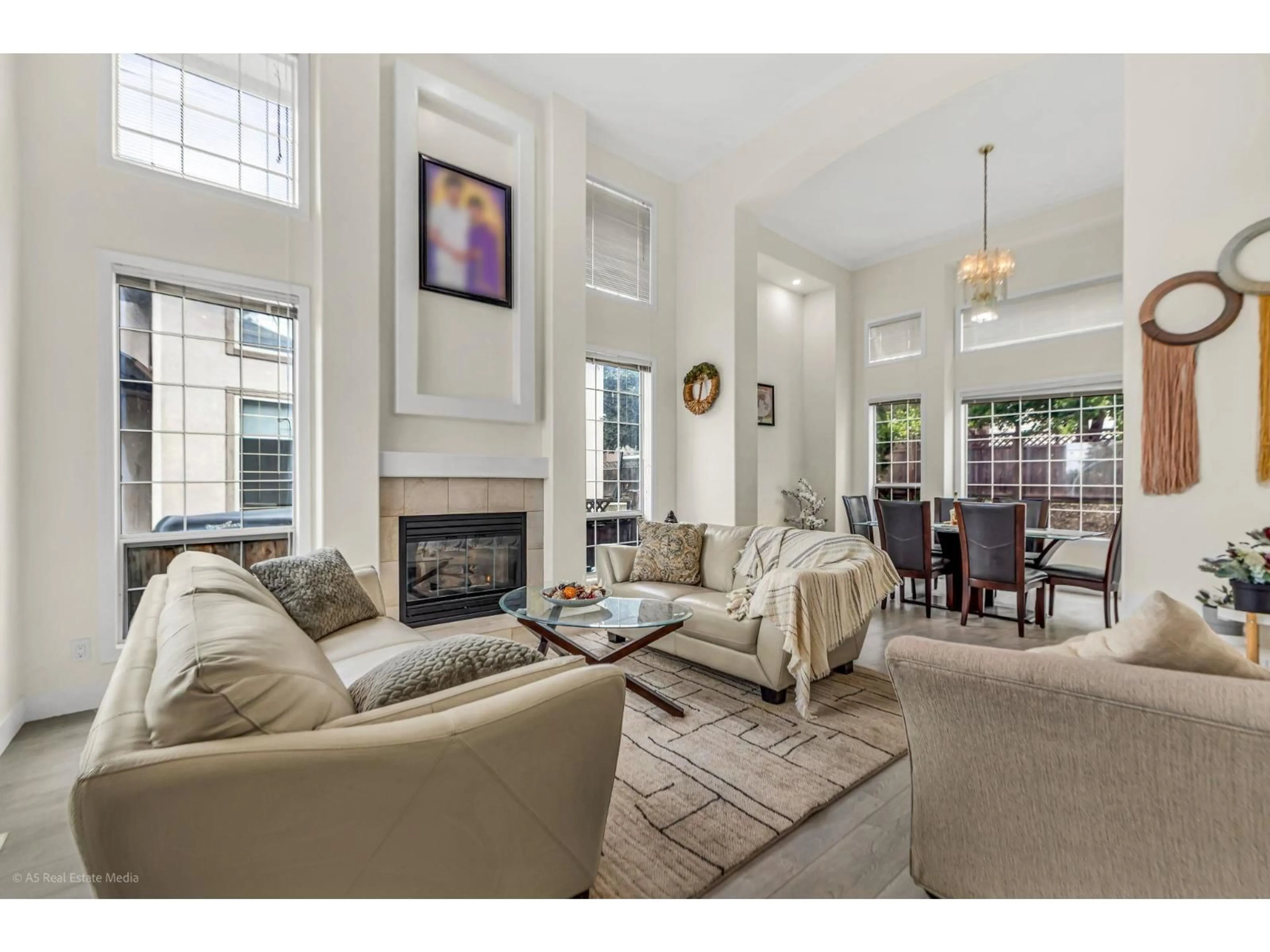 Living room with furniture, unknown for 12392 63A AVENUE, Surrey British Columbia V3X3H4