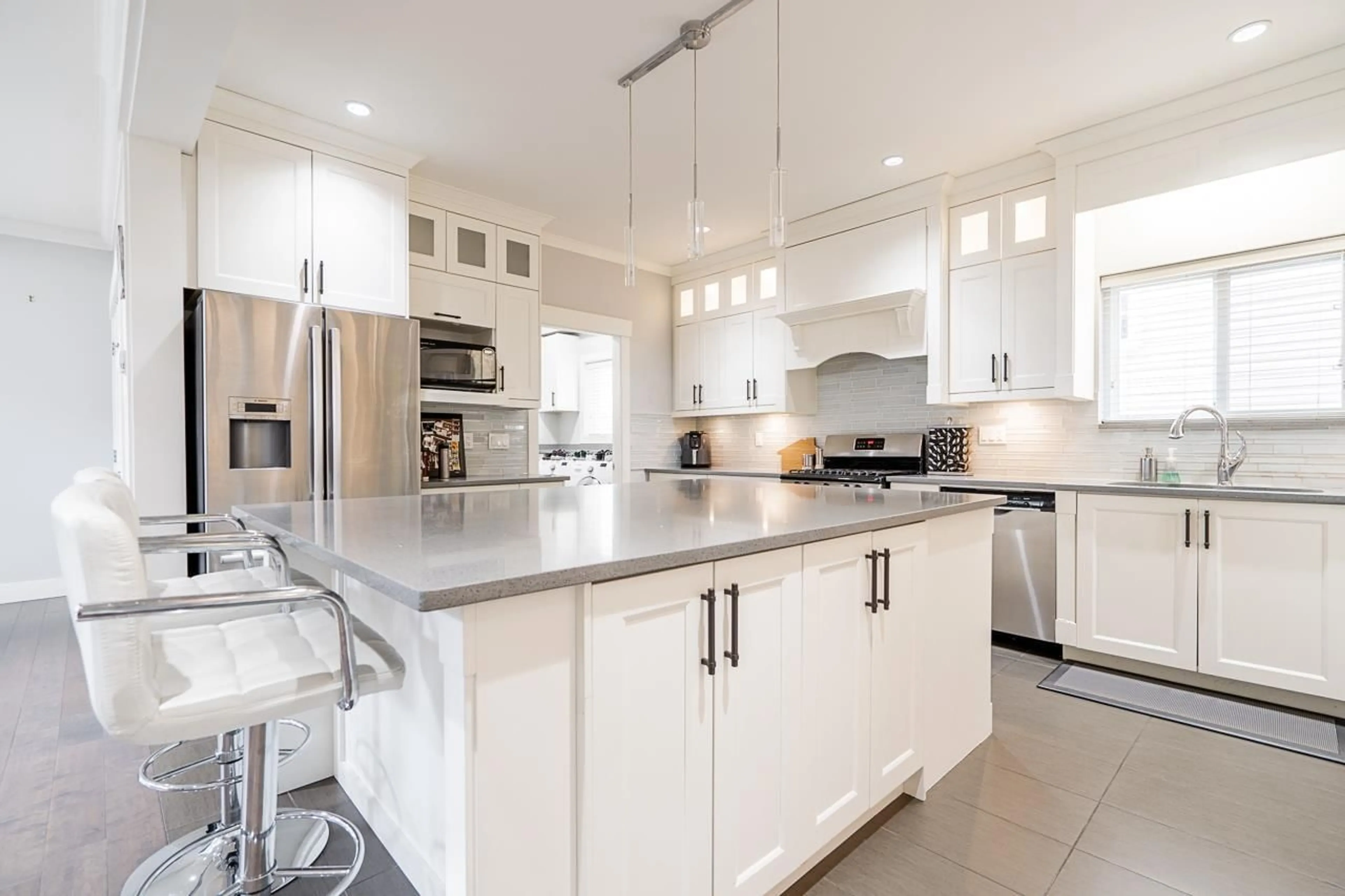 Open concept kitchen, unknown for 6801 206 STREET, Langley British Columbia V2Y1R2