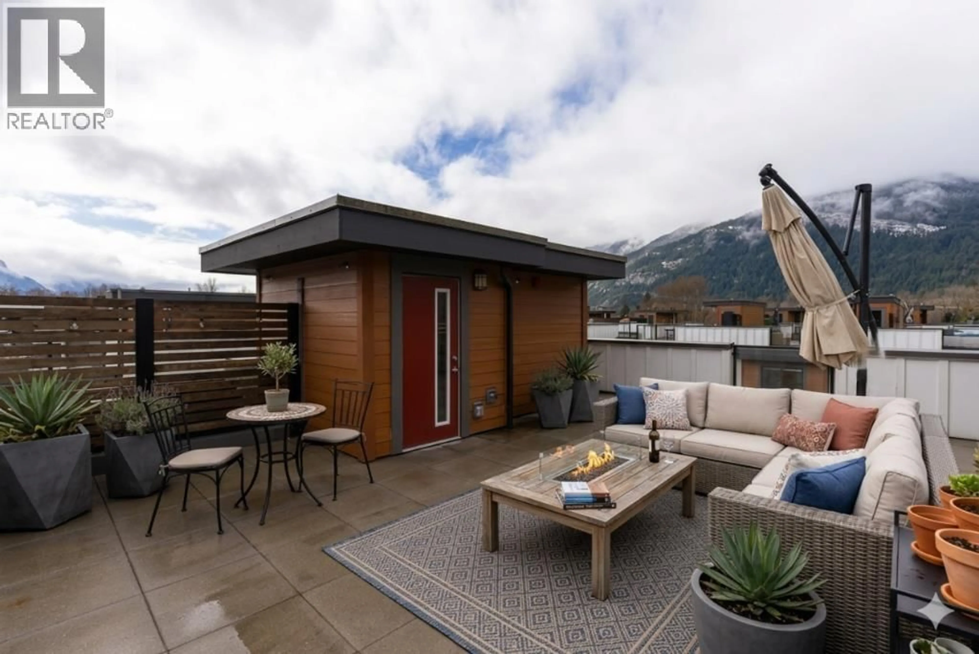 Patio, mountain view for 65 - 39769 GOVERNMENT ROAD, Squamish British Columbia V8B0Z1