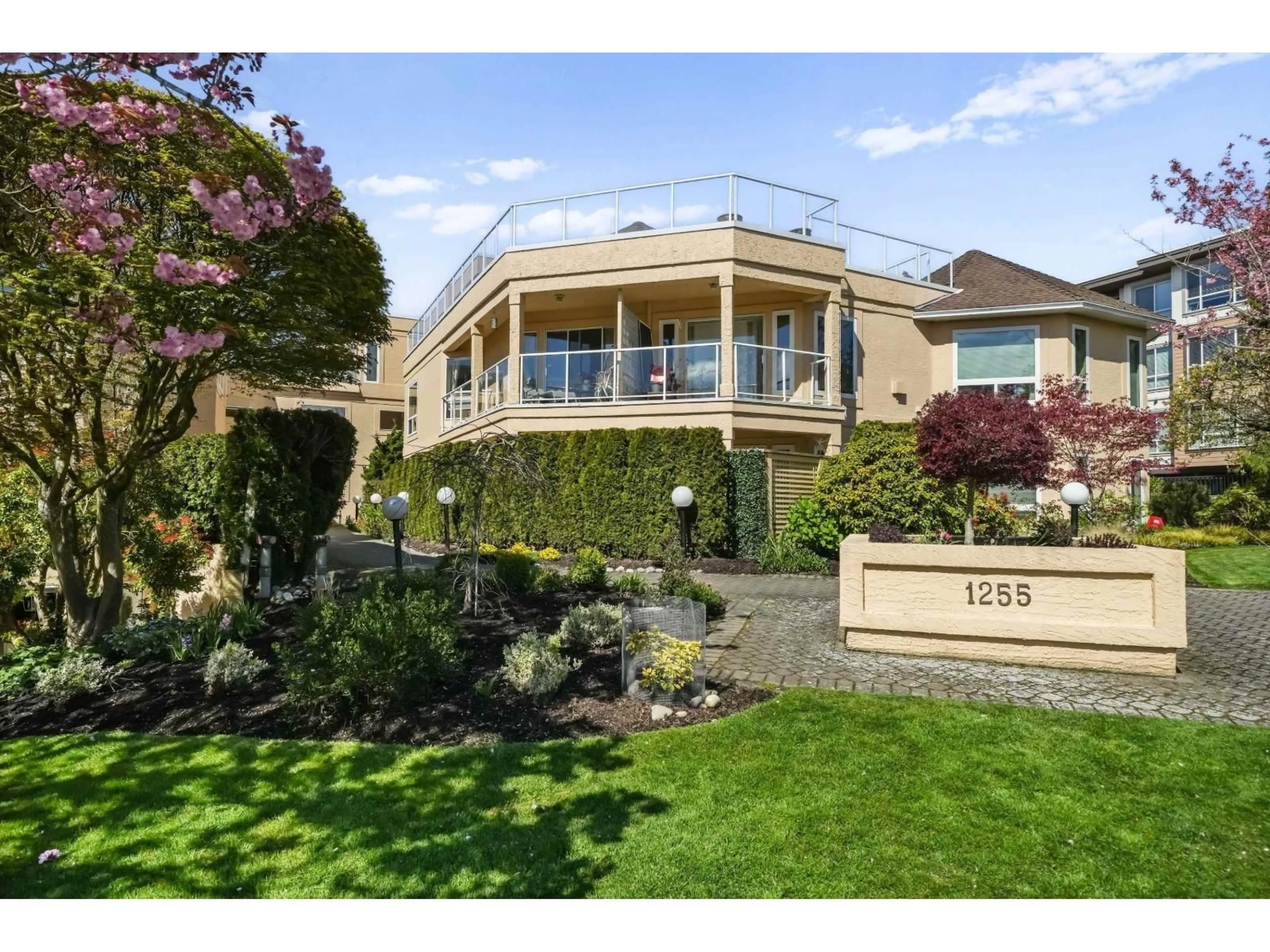 A pic from outside/outdoor area/front of a property/back of a property/a pic from drone, street for 201 - 1255 BEST STREET, White Rock British Columbia V4B4E1