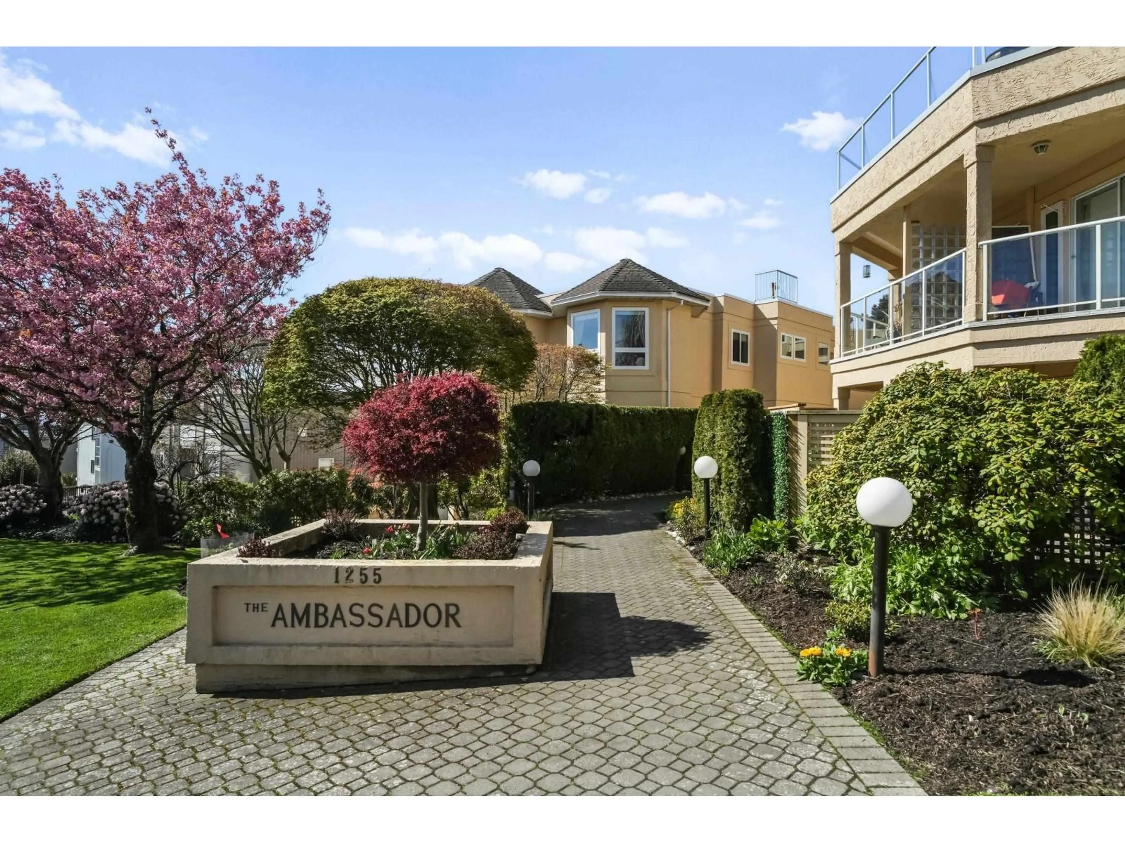 Unknown for 201 - 1255 BEST STREET, White Rock British Columbia V4B4E1