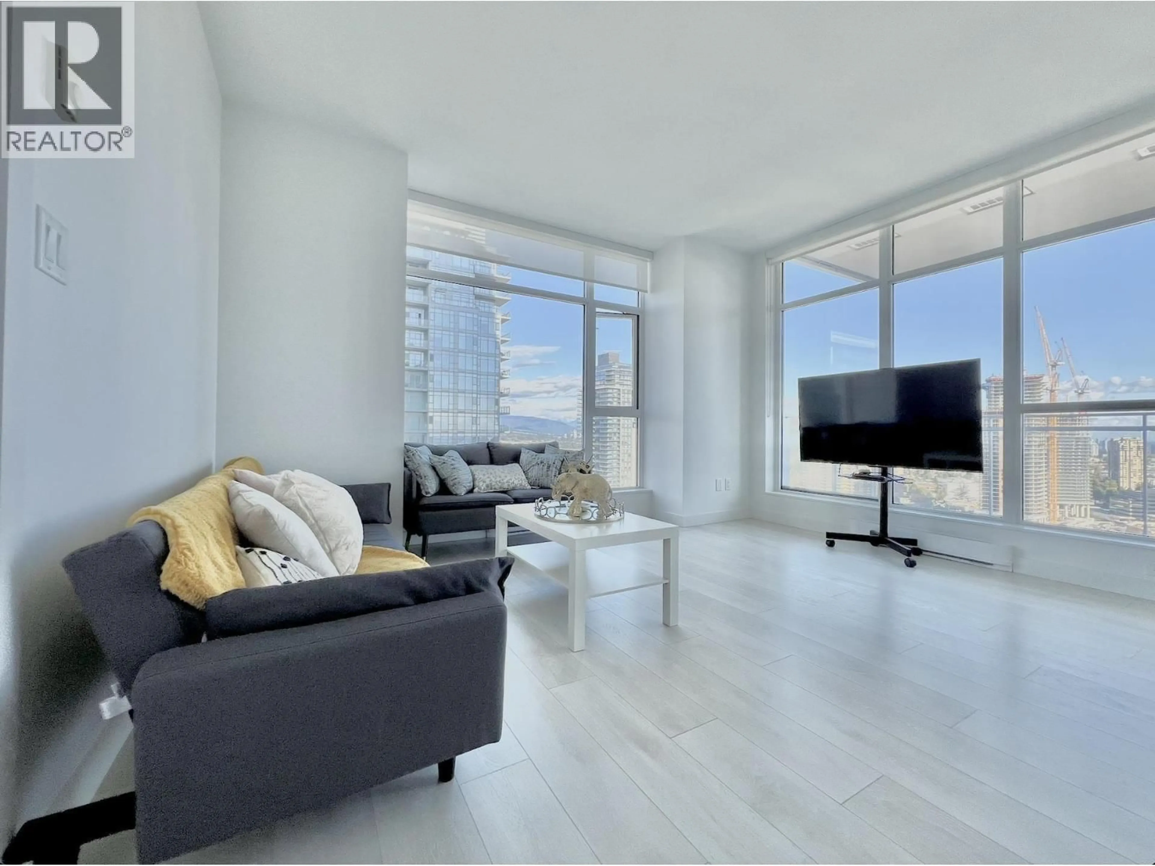 Living room with furniture, unknown for 3010 - 4670 ASSEMBLY WAY, Burnaby British Columbia V5H0H3