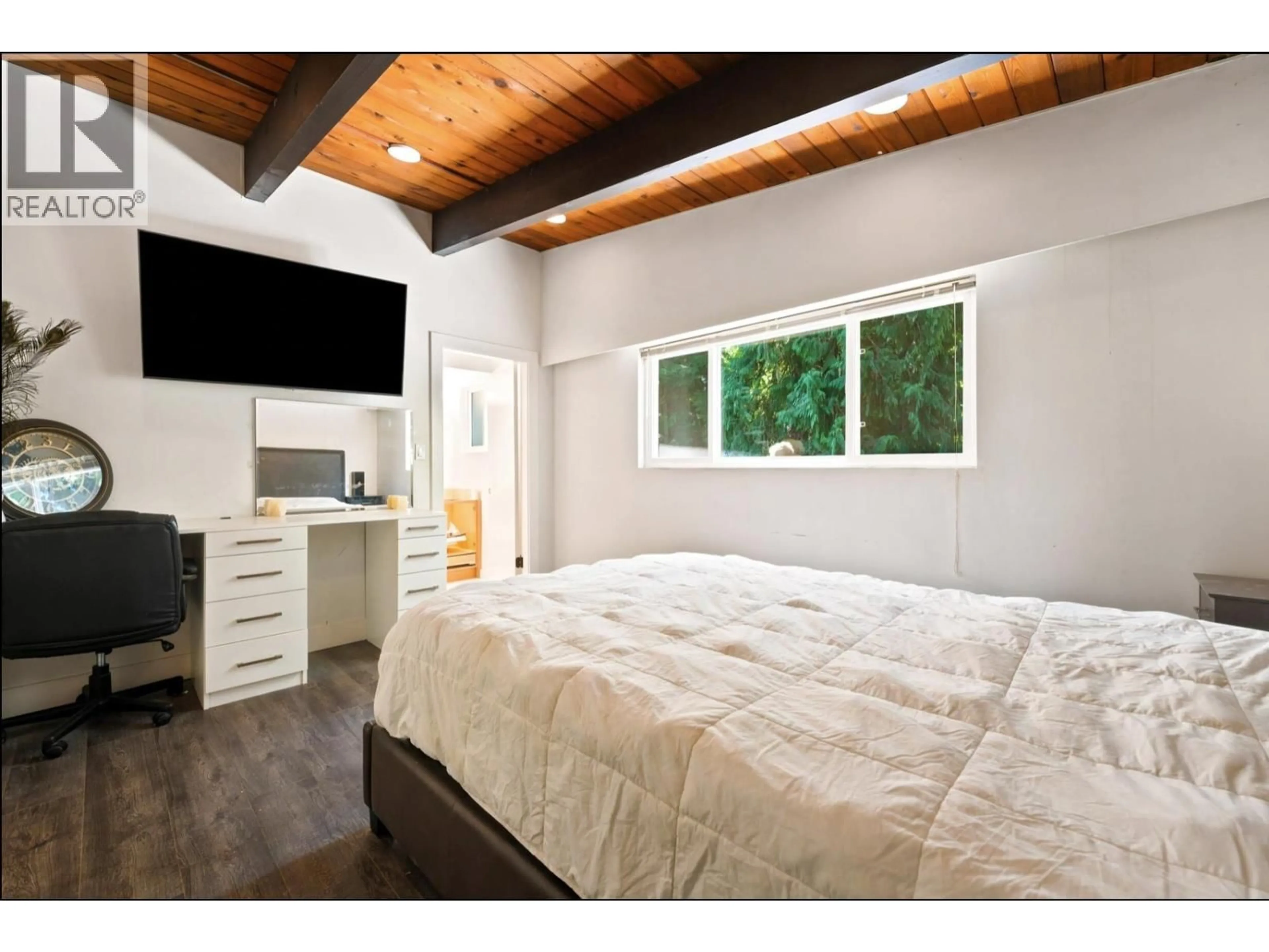 Bedroom with bed, wood/laminate floor for 1707 DEMPSEY ROAD, North Vancouver British Columbia V7K1T2