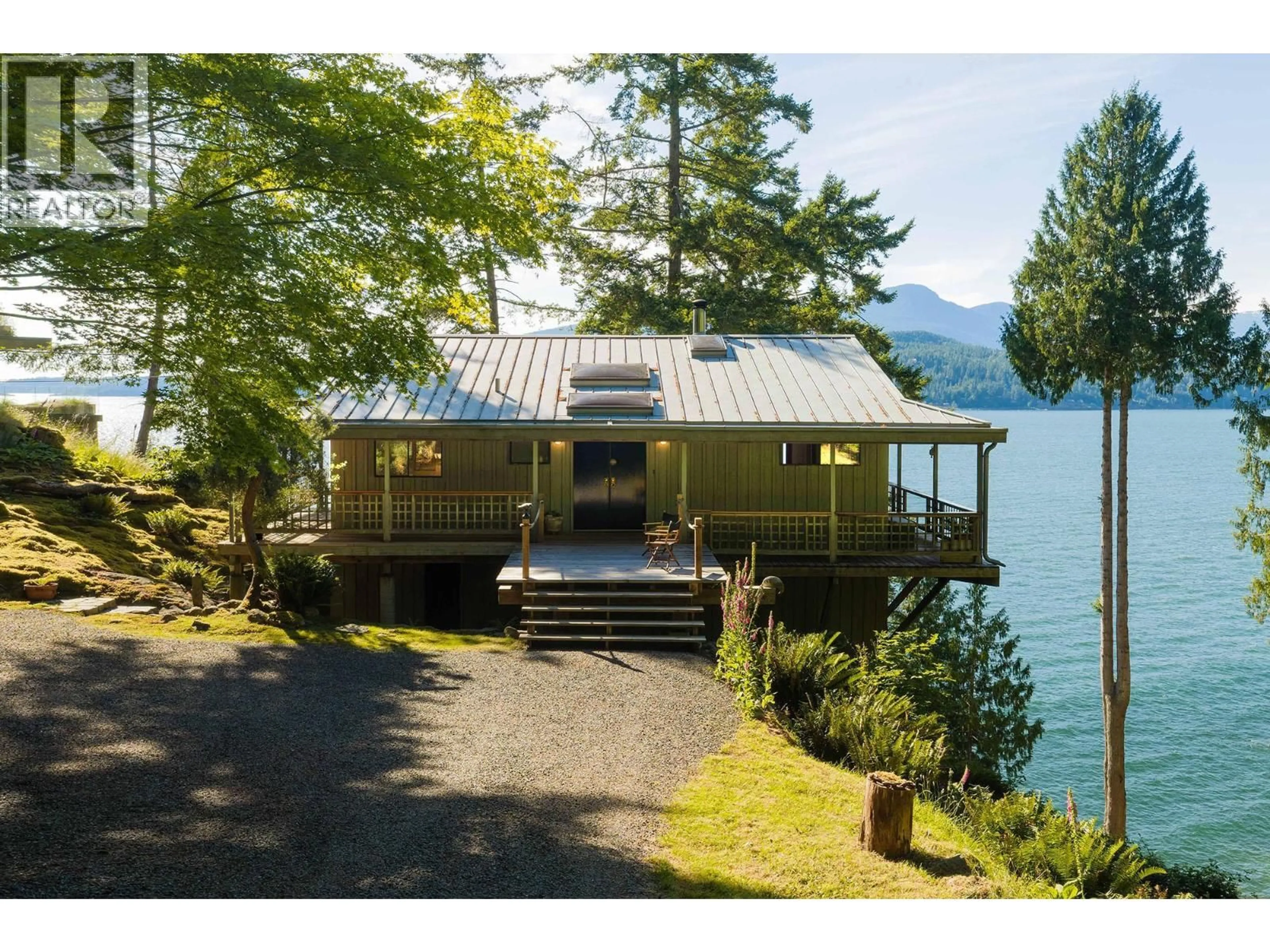 Unknown for 990 WINDJAMMER ROAD, Bowen Island British Columbia V0N1G2
