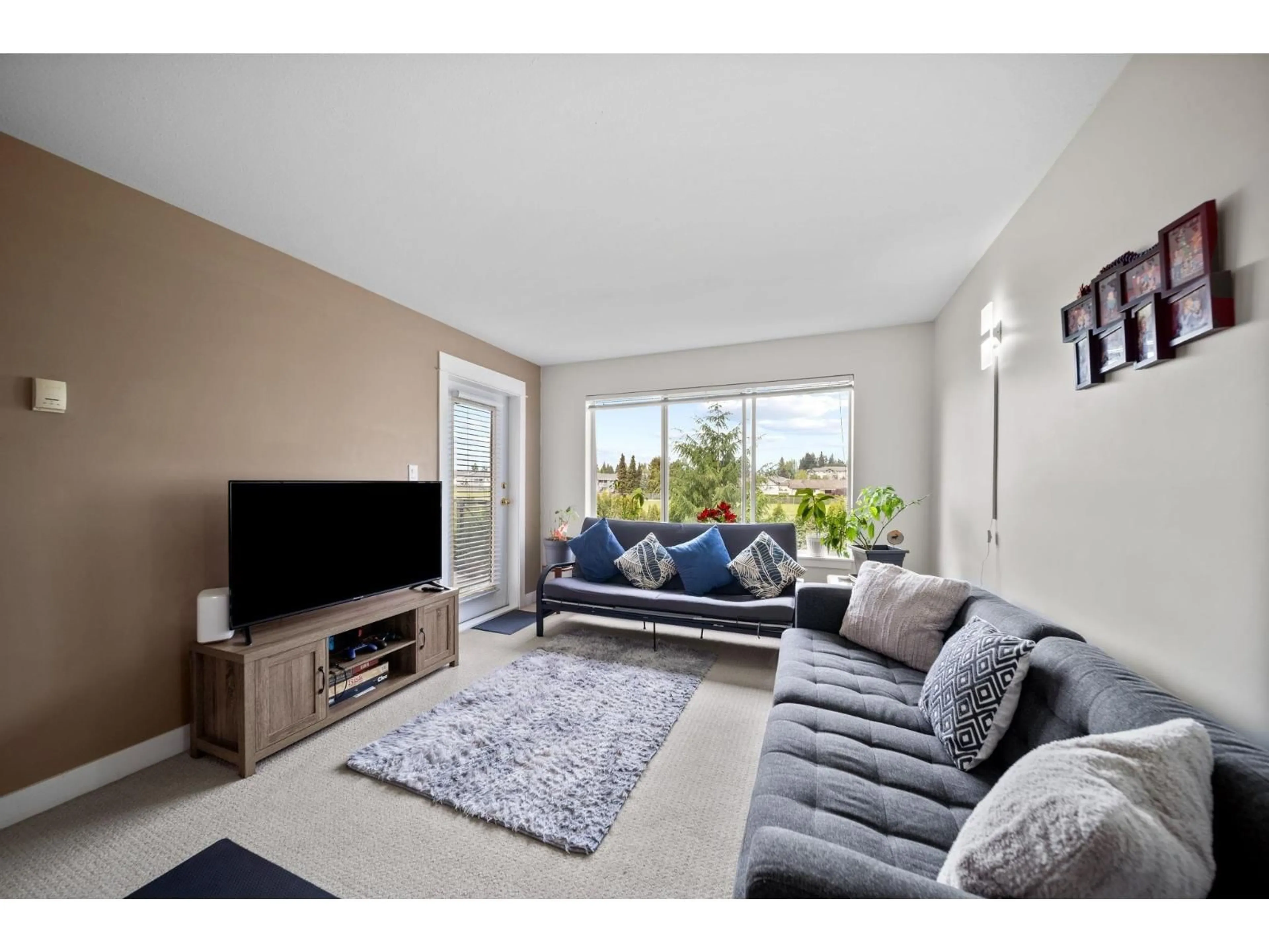Living room with furniture, unknown for 219 - 32725 GEORGE FERGUSON WAY, Abbotsford British Columbia V2T5M5